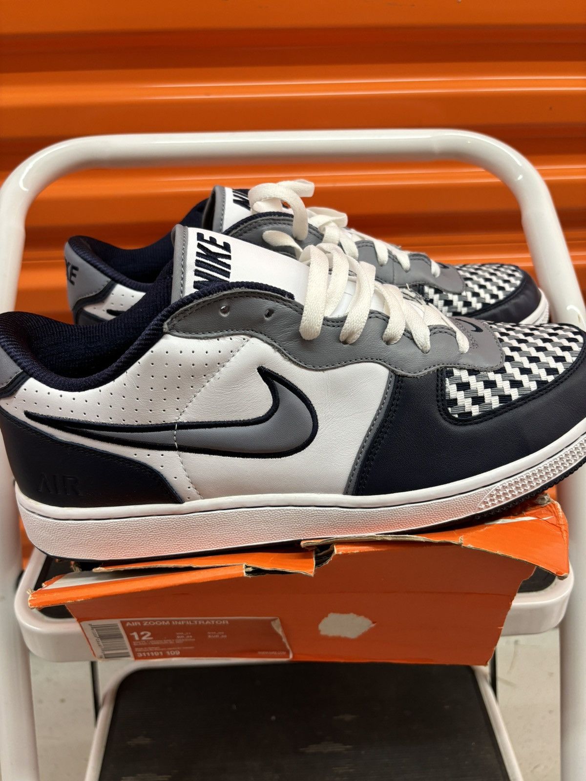 Nike × Vintage ***FINAL DROP***RARE 2007 NIKE INFILTRATOR WEAVE LOW SHOE 12 Size US 12 / EU 45 - 1 Thumbnail