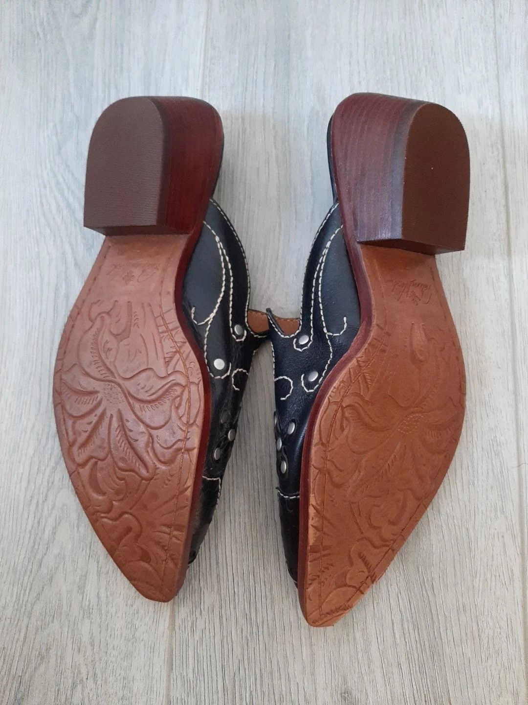 Patricia Nash Patricia Nash Leather Slip on Mules Western Studs Size US 7 / IT 37 - 8 Thumbnail