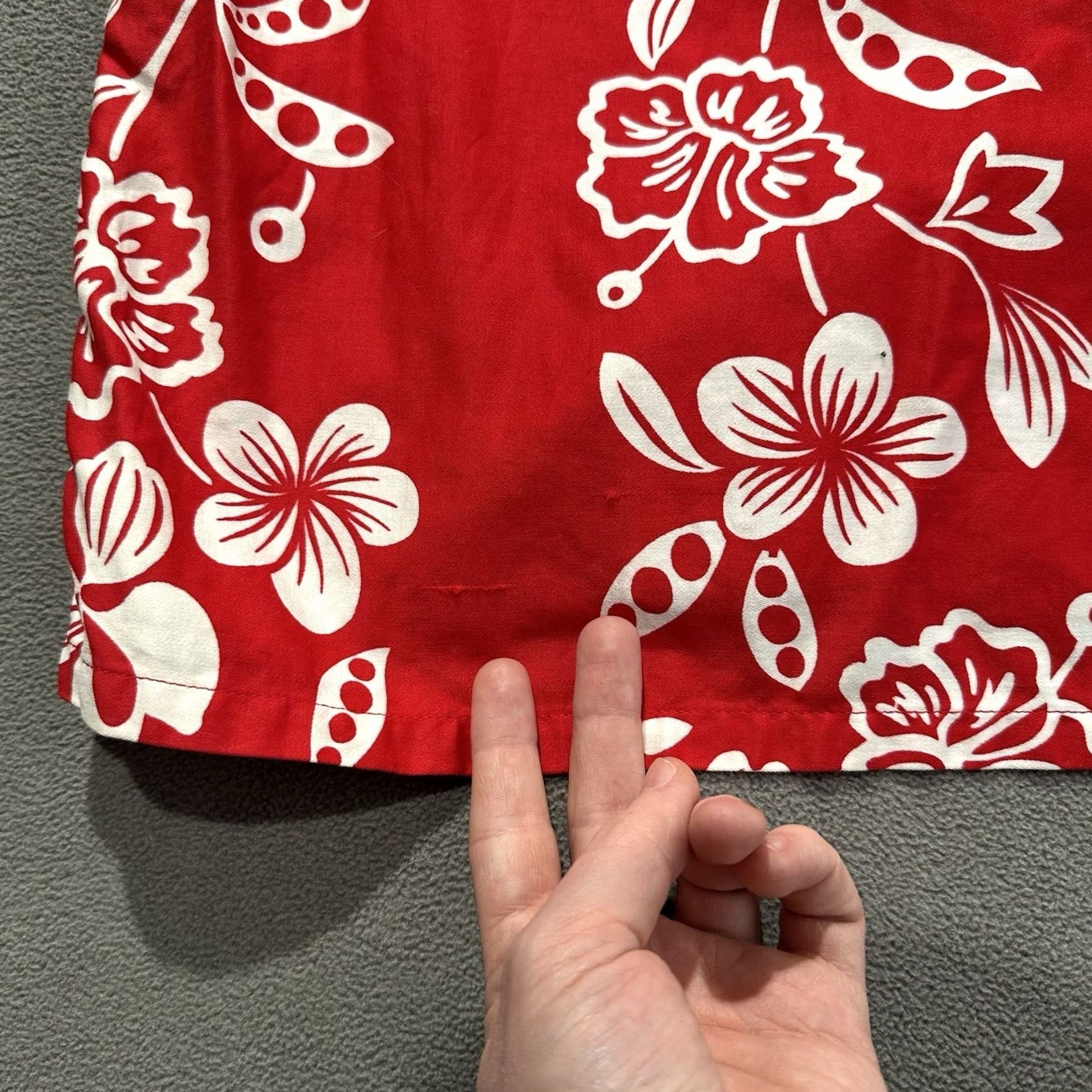 Vintage VINTAGE Malihini Hawaii Shirt Mens XL Red Hibiscus Floral Print Loop Collar 1960s Hawaiian Cotton Beach Sportswear/Beach Mens Size US XL / EU 56 / 4 - 3 Thumbnail