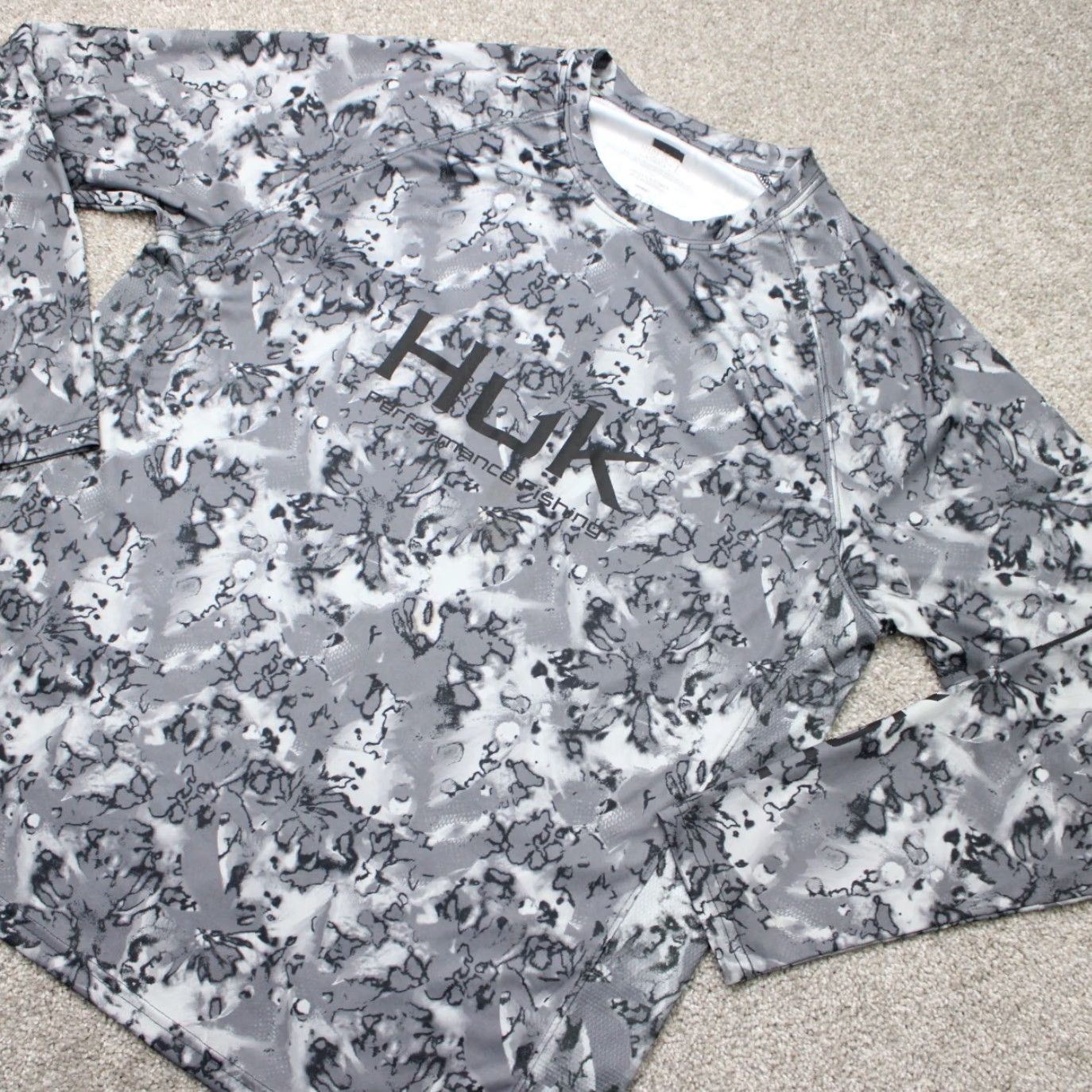Vintage Huk Mens Large Gray Camouflage Shirt Long Sleeve Pullover Graphic Logo All Seasons Summer Winter Fall Size US L / EU 52-54 / 3 - 2 Thumbnail