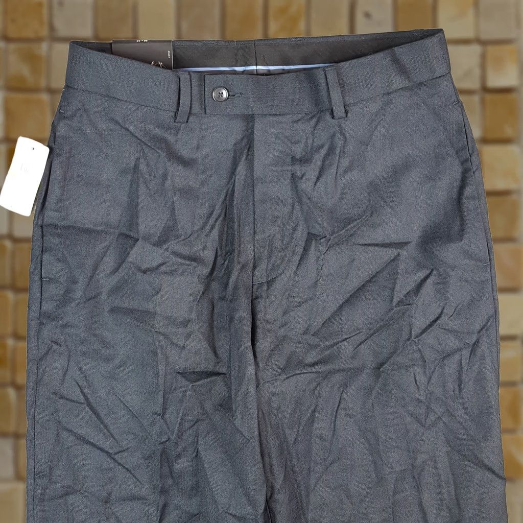 Van Heusen VINTAGE Van Heusen Dress Pants Mens Straight Roofline Gray Herringbone 30x32 Breathable Relaxed 90s Preppy 5Parks Size US 30 / EU 46 - 1 Thumbnail