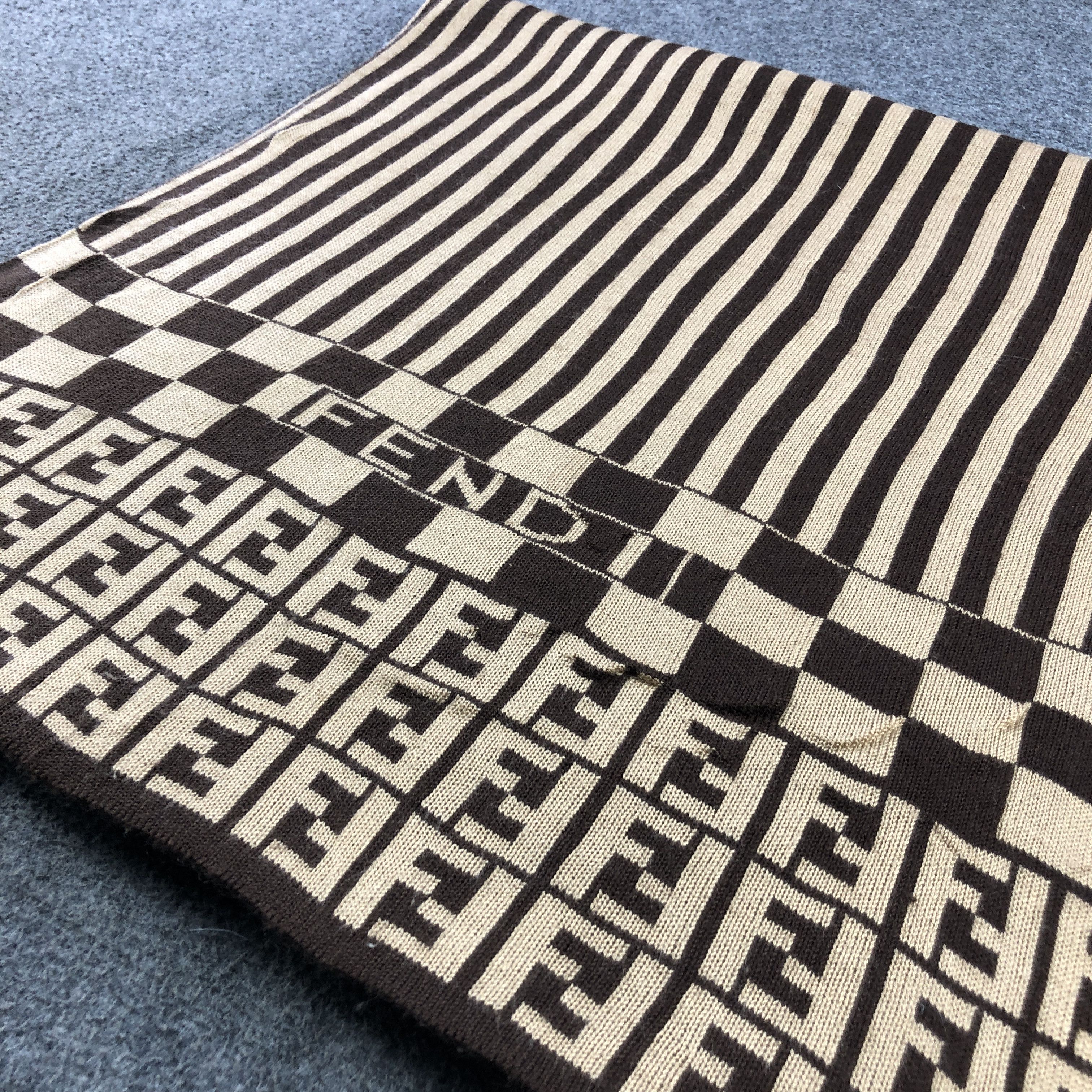 Vintage Fendi FF Wool Scarf Muffler V2938 Size ONE SIZE - 4 Thumbnail