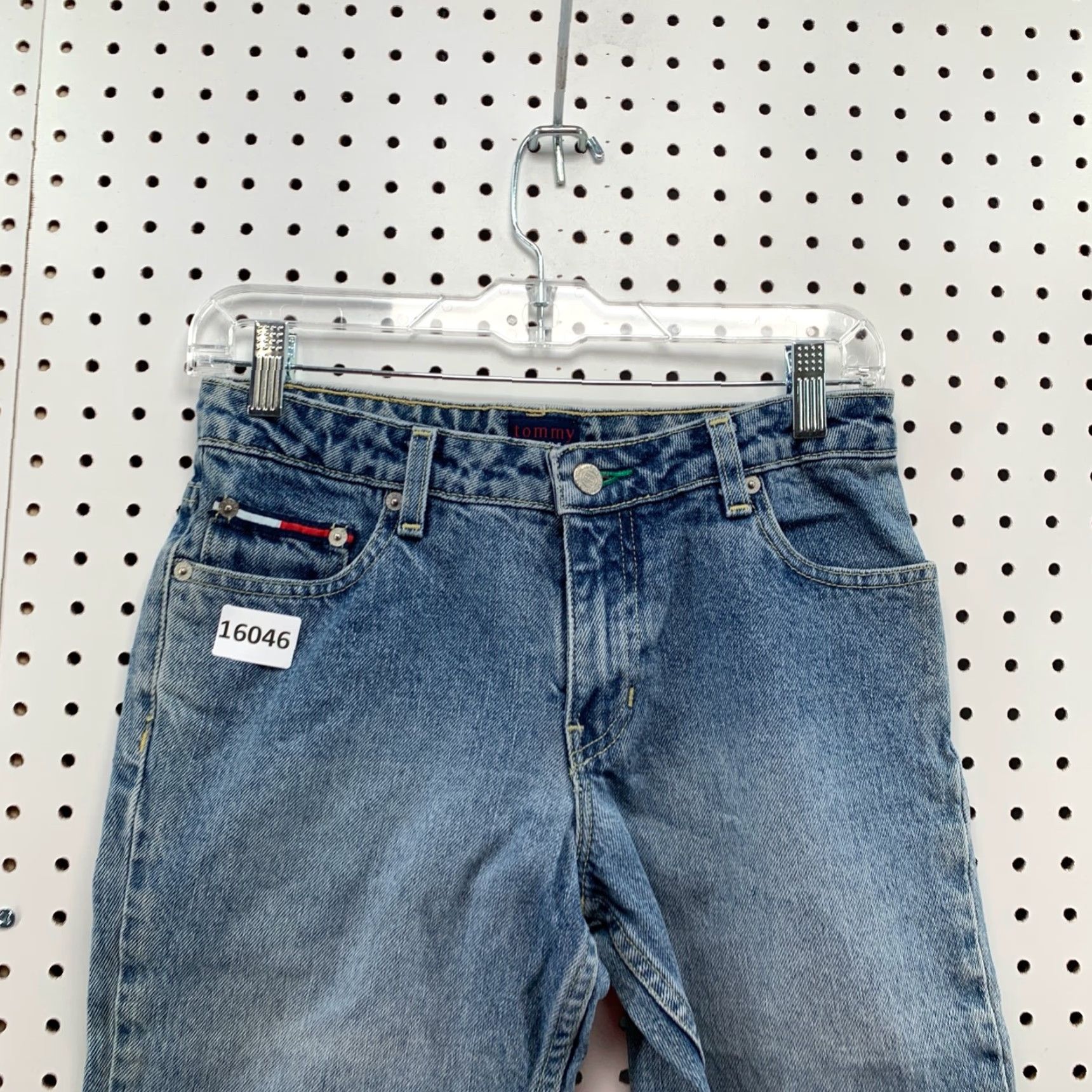 Tommy Hilfiger VINTAGE Tommy Hilfiger Womens Capri Jeans Size 3 Blue Raw Hem 28" x 17" Size 26" / US 2 / IT 38 - 2 Thumbnail