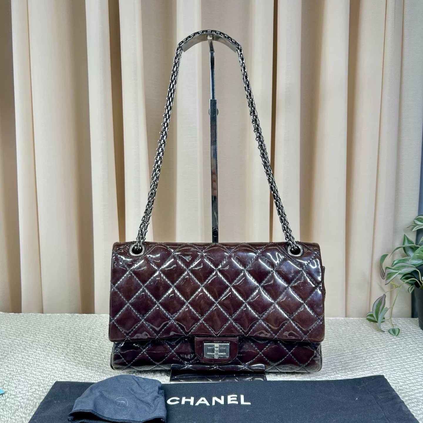 Chanel Pre-loved Bag Very good condition Size ONE SIZE - 1 Thumbnail