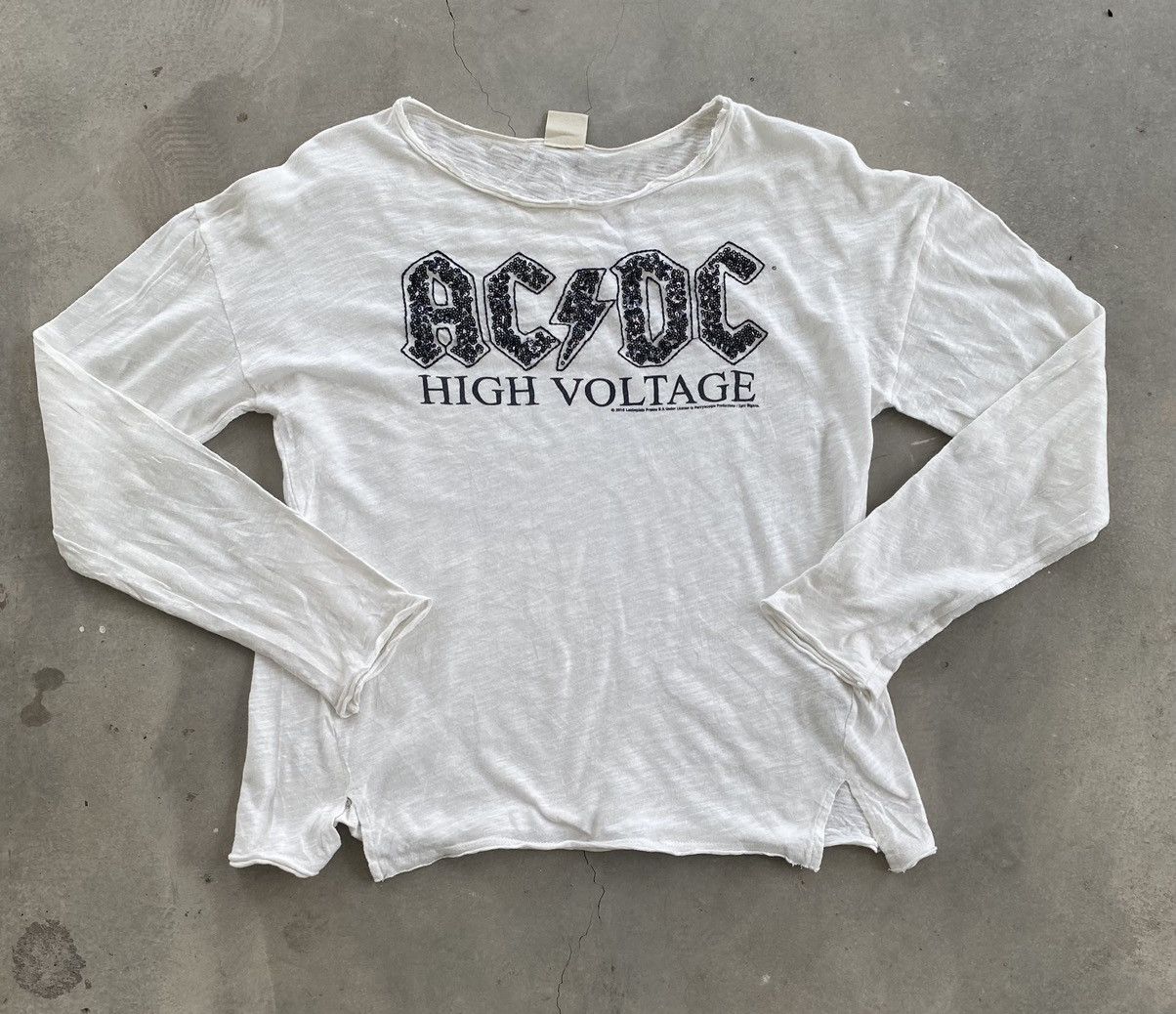 AC/DC × Vintage AC/DC HIGH VOLTAGE CROP TOP TEE Size XL / US 12-14 / IT 48-50 - 1 Thumbnail
