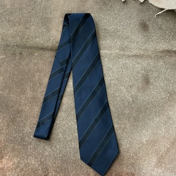 Salvatore Ferragamo Ferragamo Silk Diagonal Collegiate Blue Black Striped Tie Size ONE SIZE - 4 Thumbnail