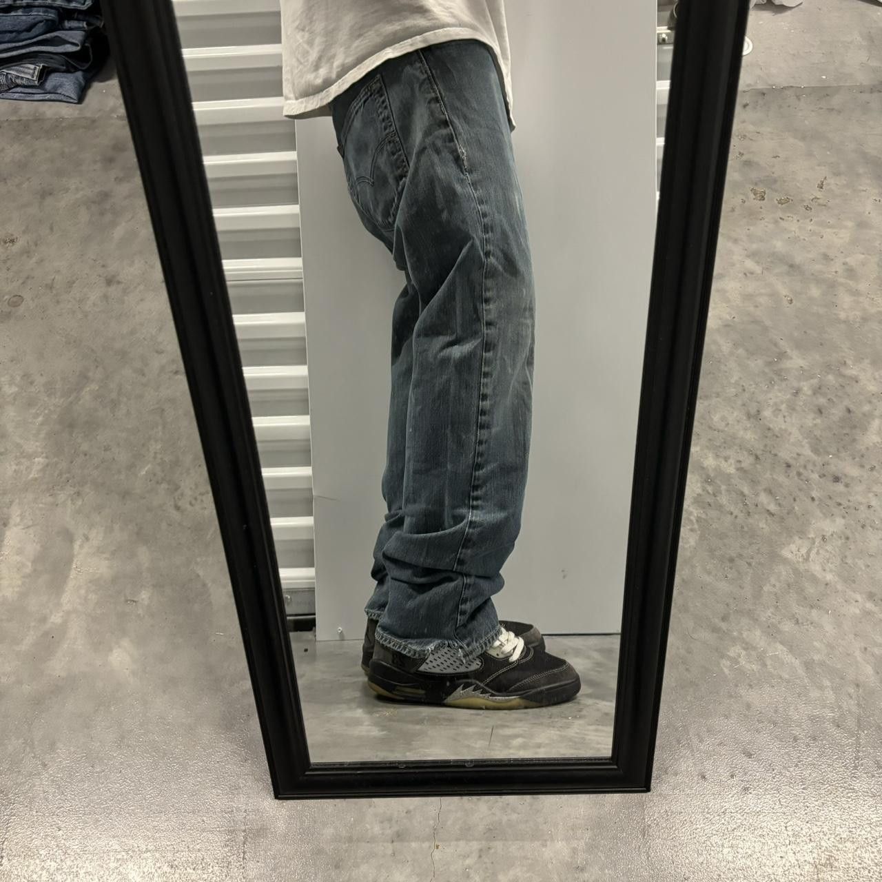 Levi's × Vintage Crazy Vintage Y2K/2000s Grunge Dark Wash Levi’s Denim Jeans! Size US 31 - 2 Thumbnail