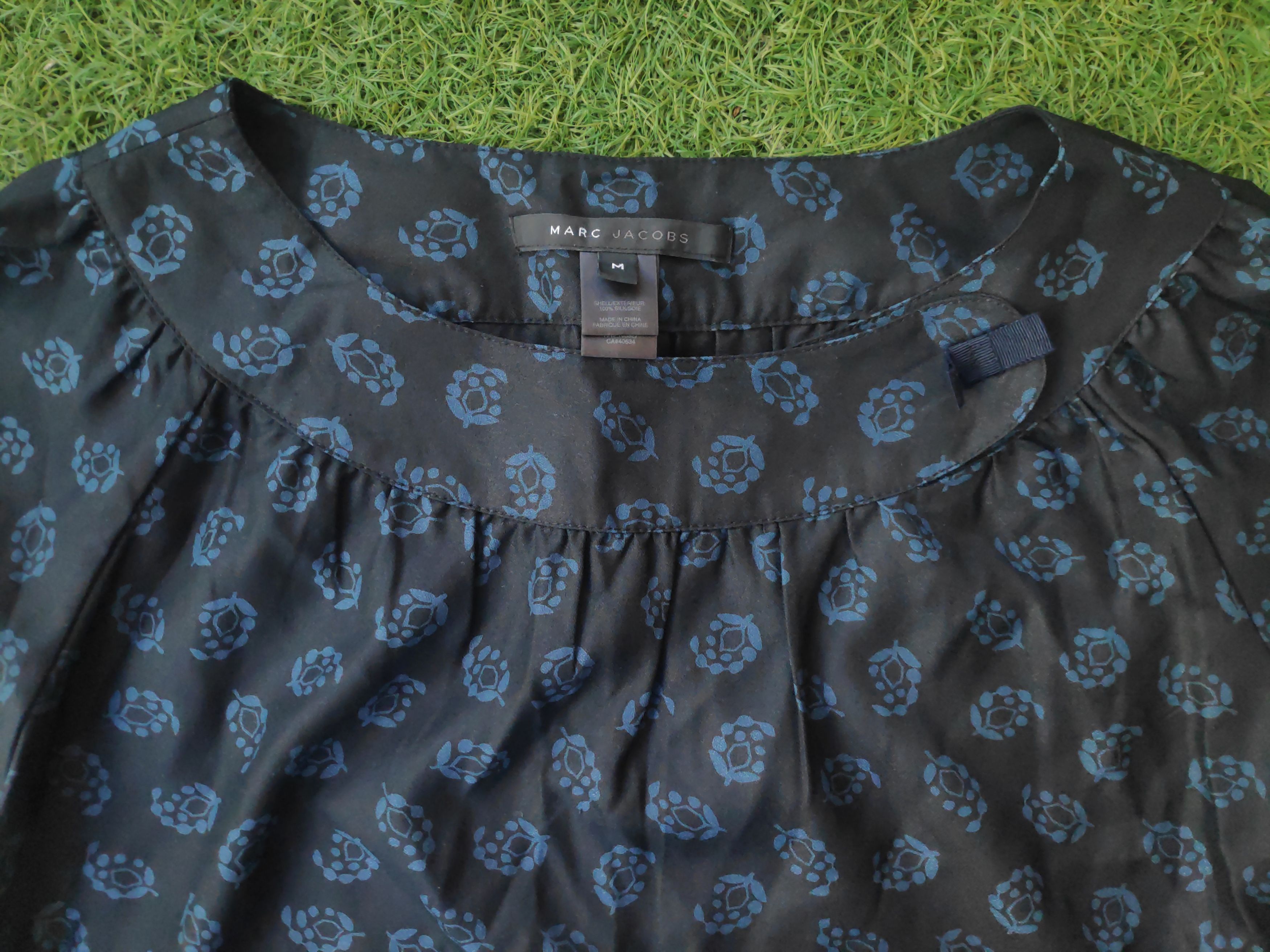 Marc Jacobs Marc jacobs Long Sleeve 100% Silk Top 0041 Size M / US 6-8 / IT 42-44 - 2 Thumbnail