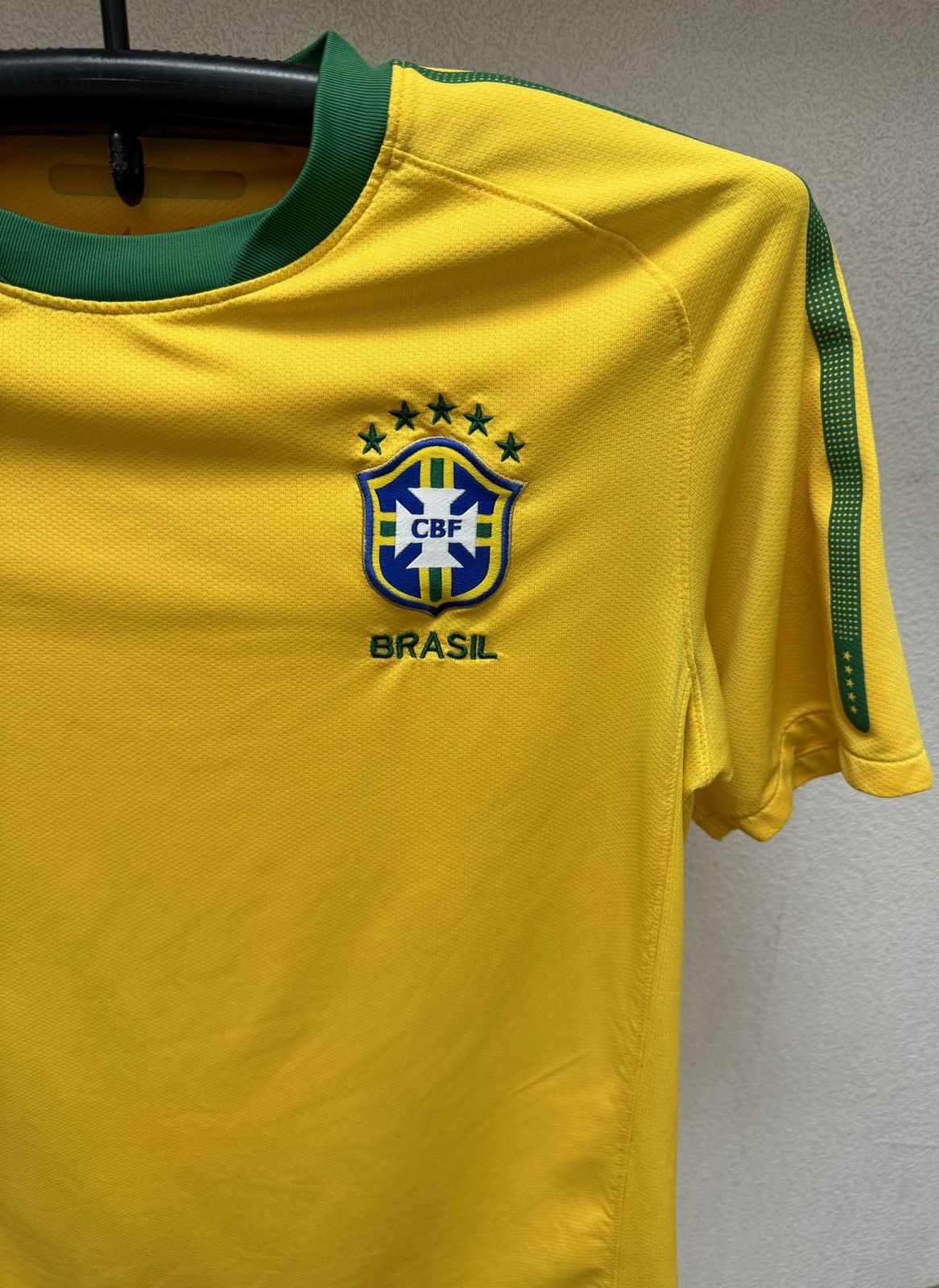 Nike Brasil Brazil nike soccer jersey M vintage 2010/11 Size US M / EU 48-50 / 2 - 3 Thumbnail