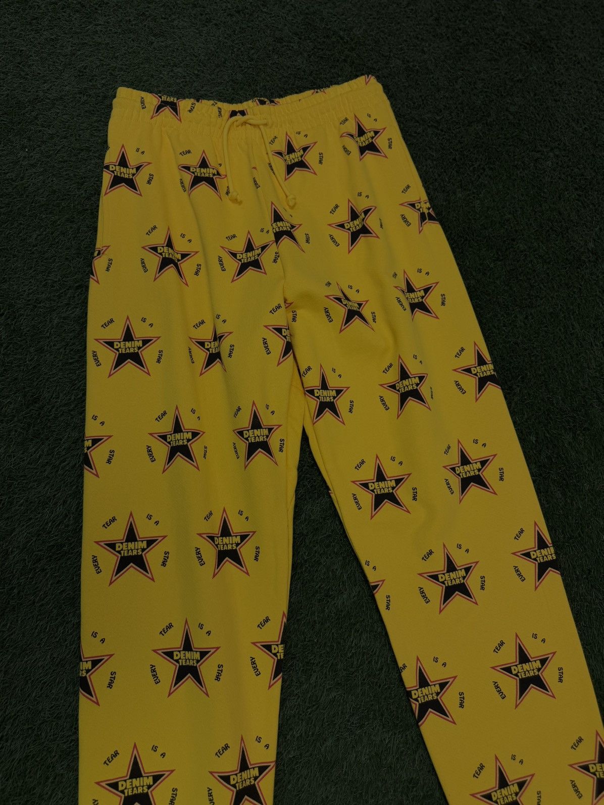 DENIM TEARS Denim Tears Yellow Sweatpants Size M (NEW) Size US 32 / EU 48 - 5 Thumbnail