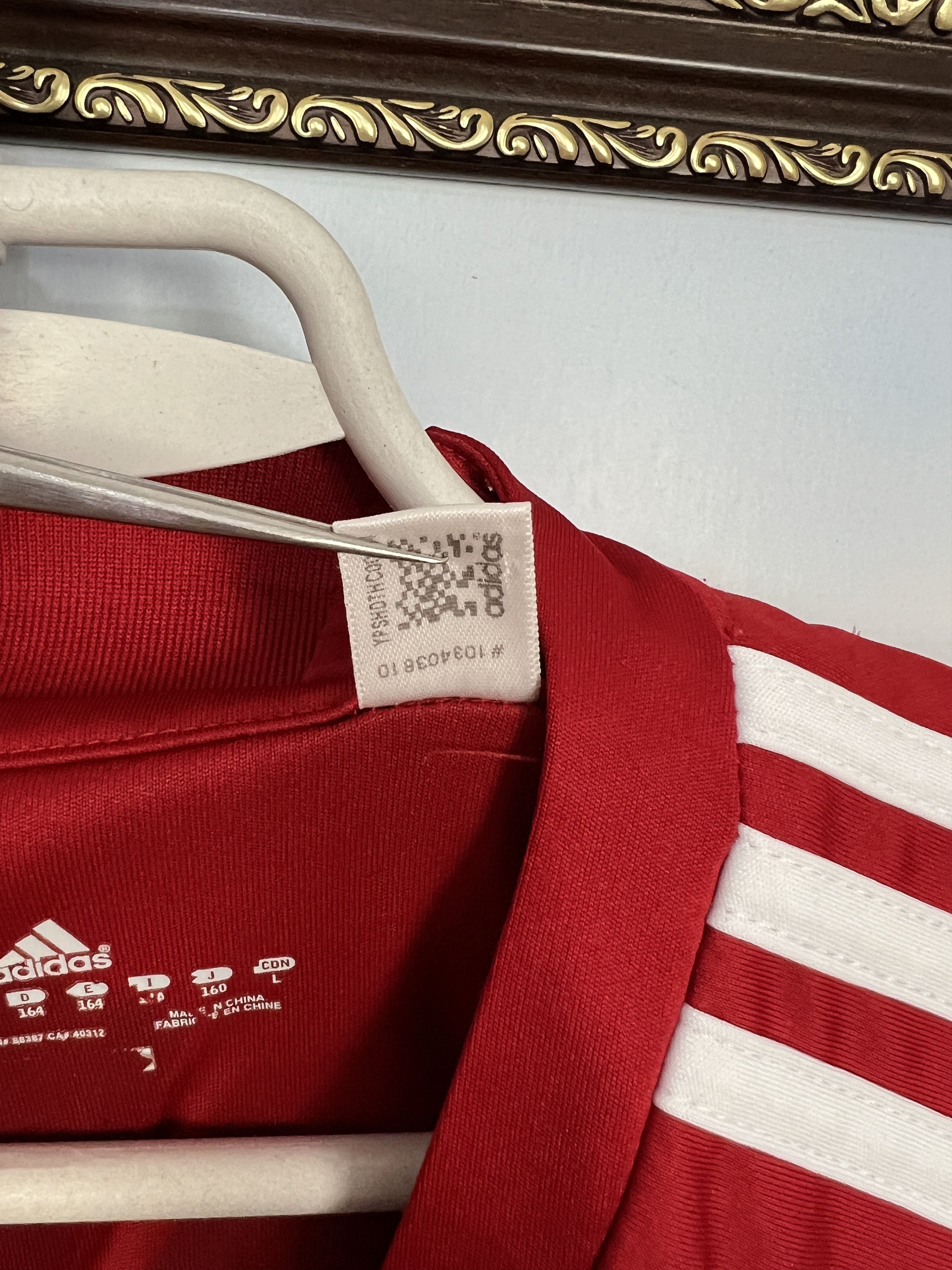 Adidas Vintage Adidas Bayern Munich Football Train Shirt Woman Size M / US 6-8 / IT 42-44 - 8 Thumbnail