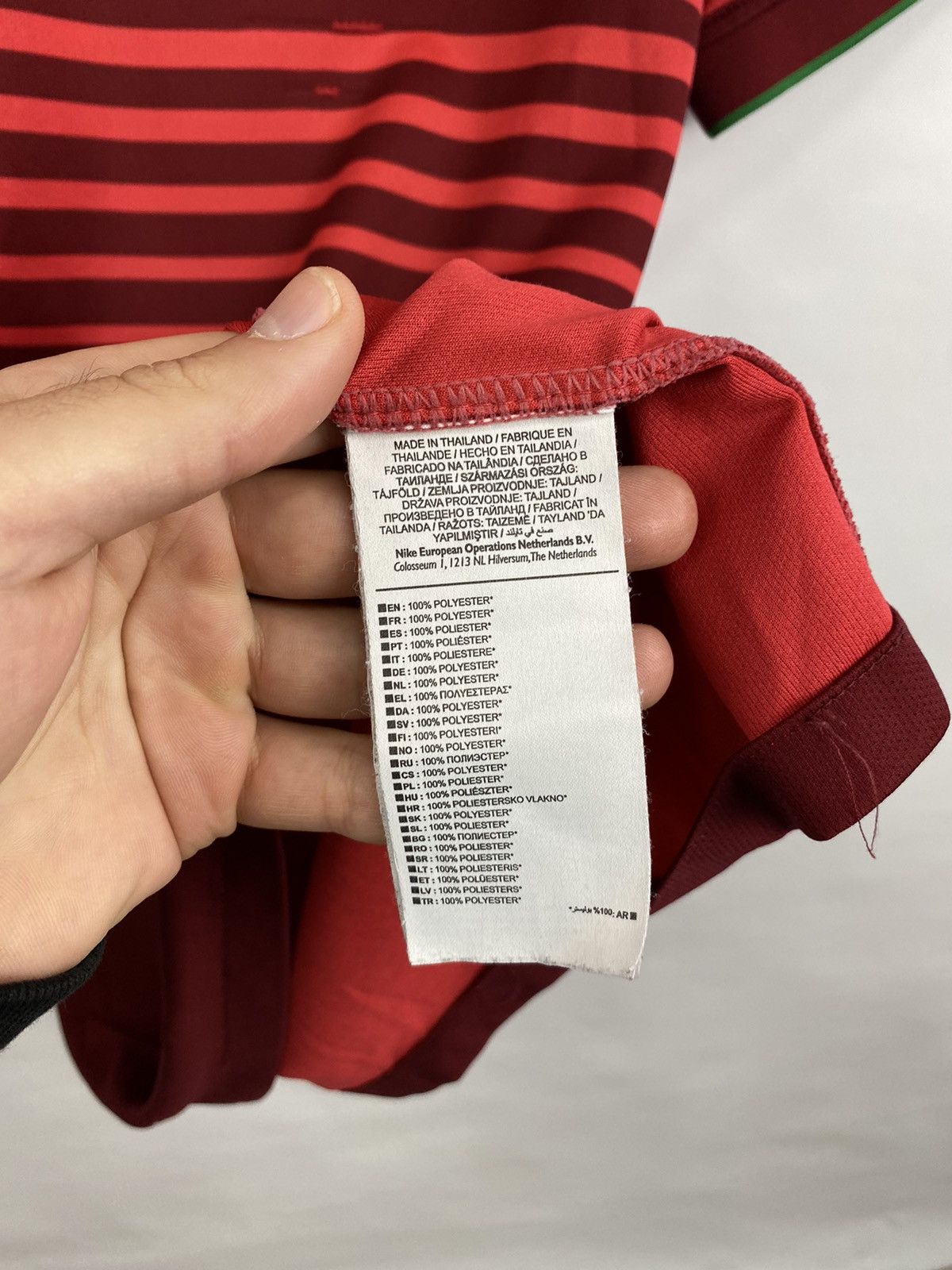 Nike 🇵🇹 Vintage 2014 Nike Portugal t-shirt rare retro hype Y2K Size US L / EU 52-54 / 3 - 7 Thumbnail