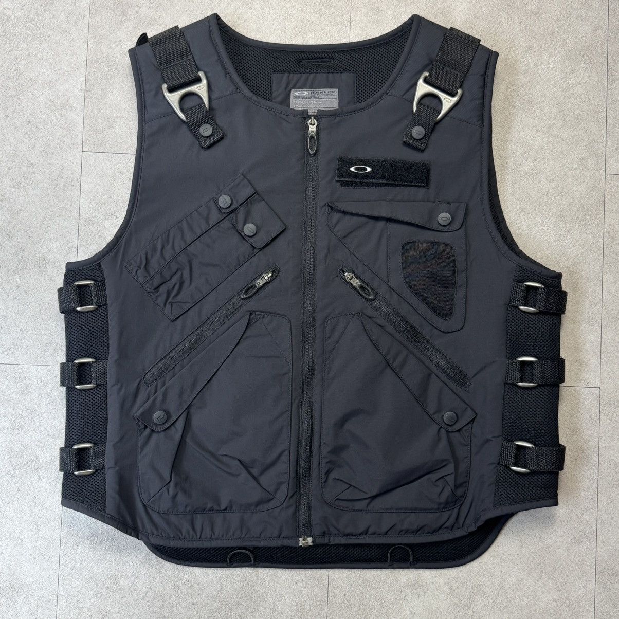 OAKLEY FGL CPNW TACTICAL VEST 1.0 Vest OAKLEY FGL AP VEST 4.0