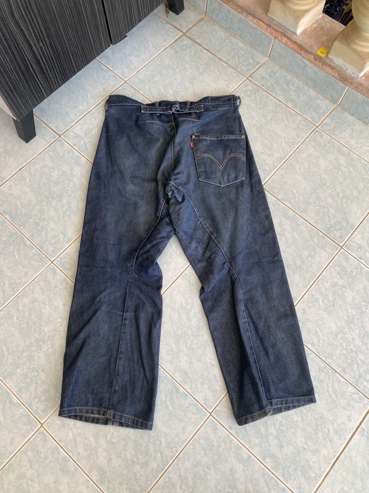 Vintage 00s Levi's Engineered Jeans Loose Denim -Buckle Back