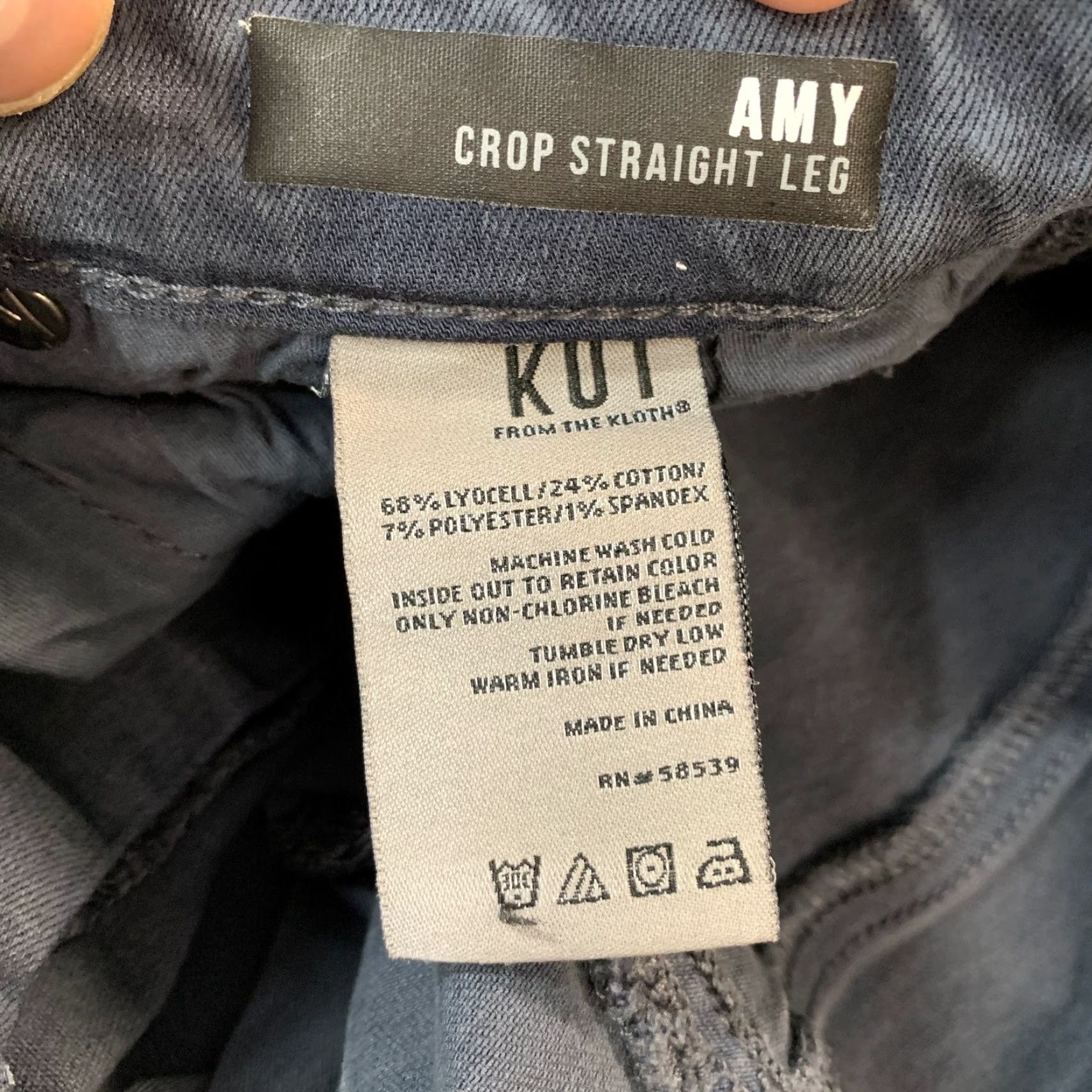 Vintage KUT From The Kloth Pants Womens 6 Blue Amy Crop Straight Leg 29x24 Cropped Cropped Pants Womens 6 Blue Amy Crop Straight Leg 29x24 Size 28" / US 6 / IT 42 - 3 Thumbnail