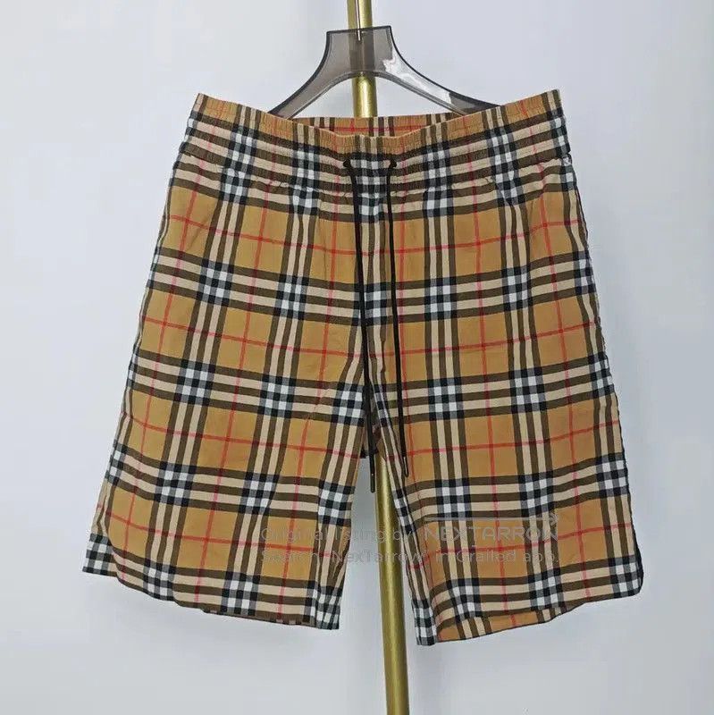 Burberry Burberry Summer Khaki Cotton Women's Shorts. Size 28" / US 6 / IT 42 - 1 Thumbnail
