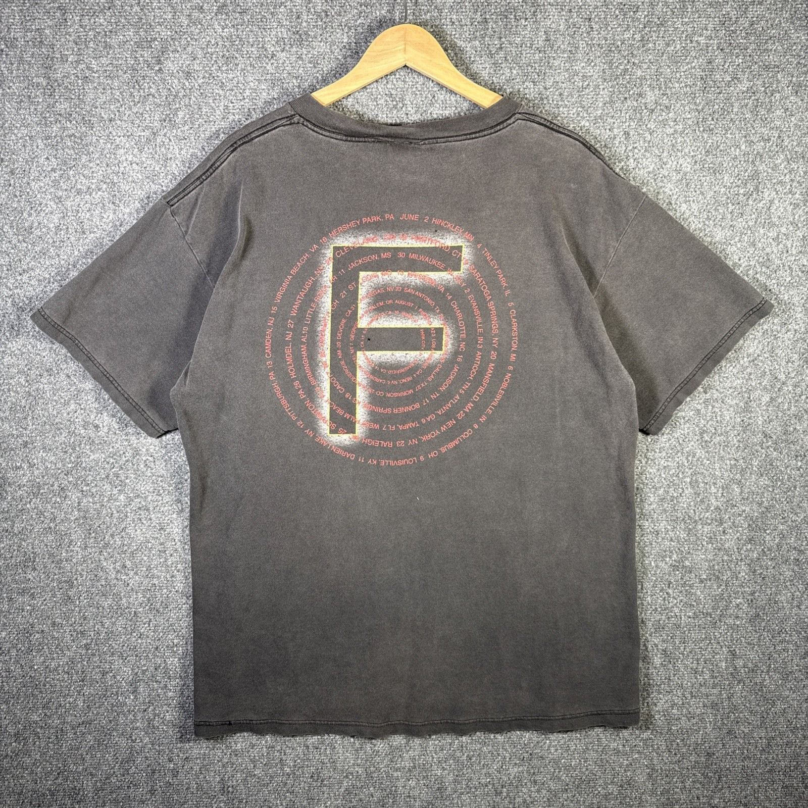 Band Tees Vintage Foreigner Shirt XL Black 90s Band Tee Faded Music Size US XL / EU 56 / 4 - 5 Thumbnail