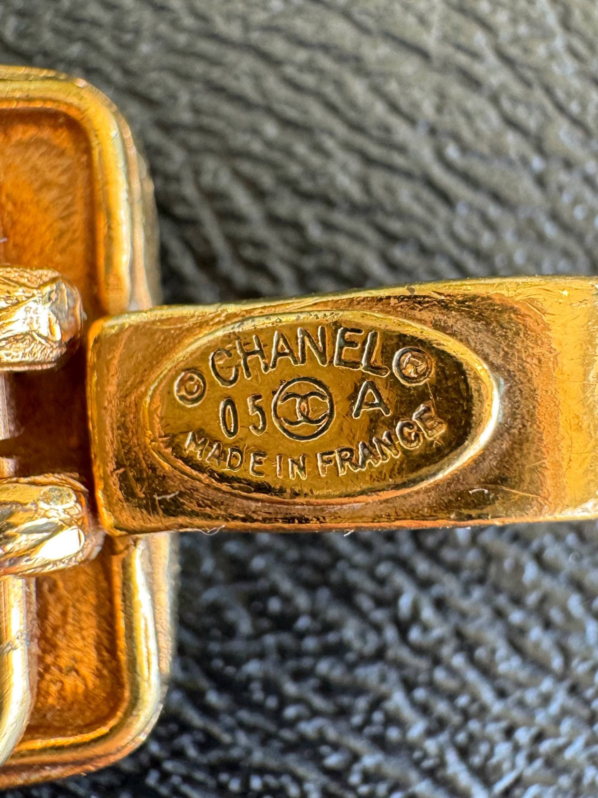 Chanel Chanel Sun & Crest Medallion Chain 7” Bracelet Gold Plated Size ONE SIZE - 8 Thumbnail