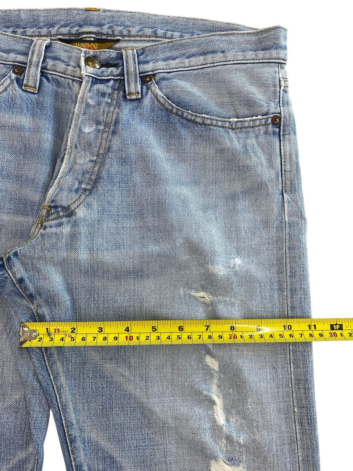 Japanese Brand Japanese Brand Light Wash Style Ripped Straight Leg Jeans Size US 33 - 7 Thumbnail