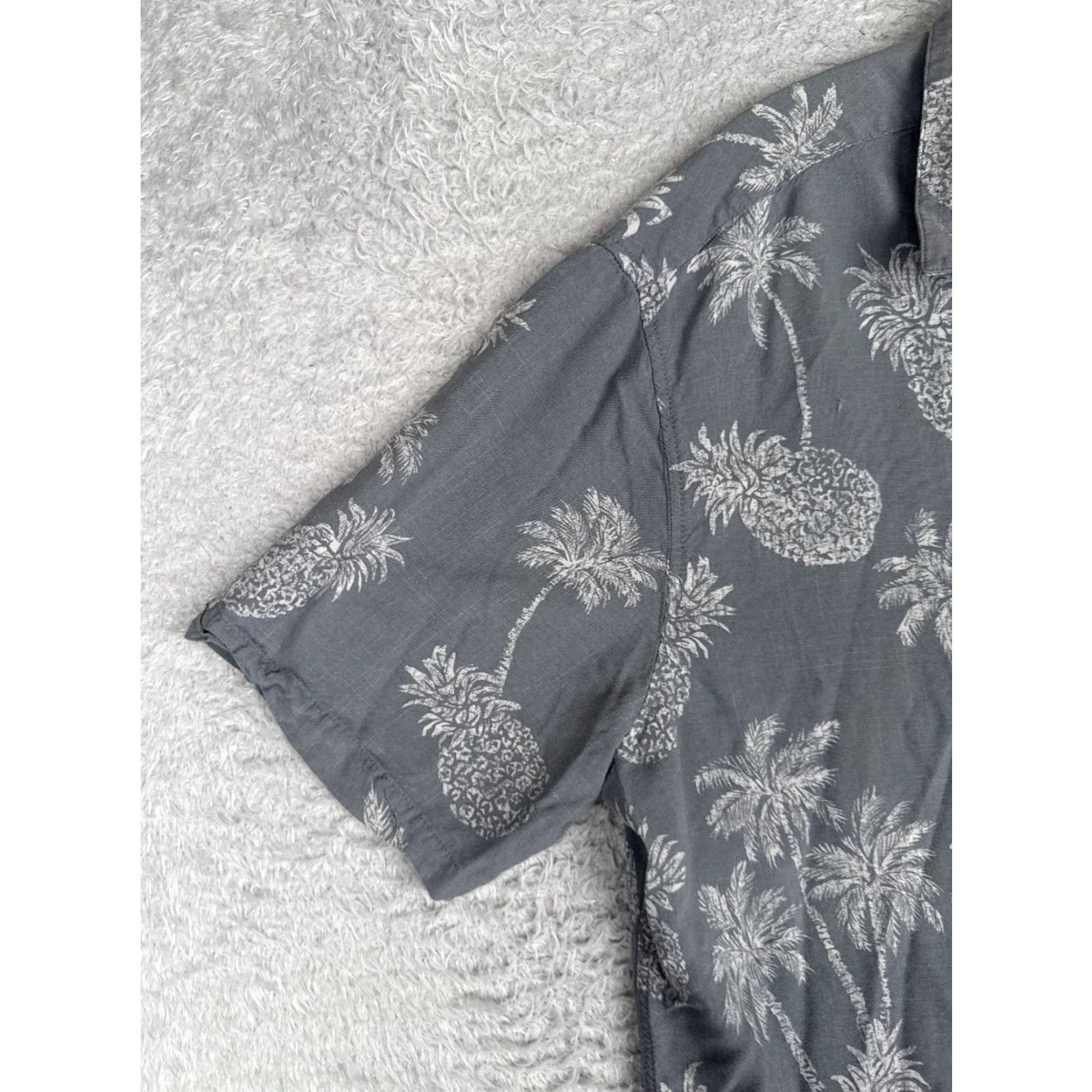 Vintage Batik Bay Shirt Men XL Gray Floral Pineapple Hawaiian Button Up Rayon Size US XL / EU 56 / 4 - 3 Thumbnail