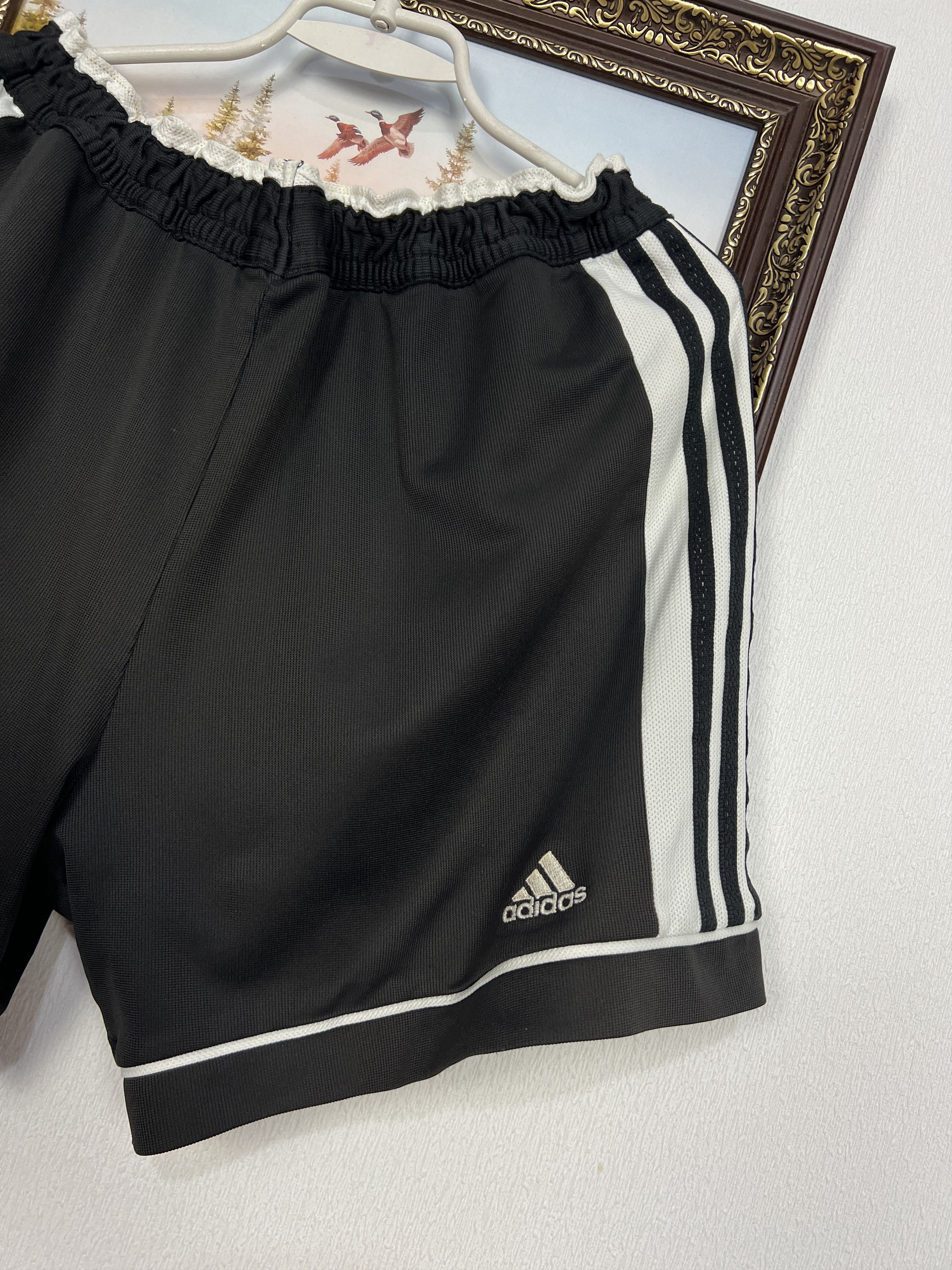 Adidas Vintage 90's Adidas Grasshoppers Football Shorts Soccer Rare Size US 34 / EU 50 - 2 Thumbnail