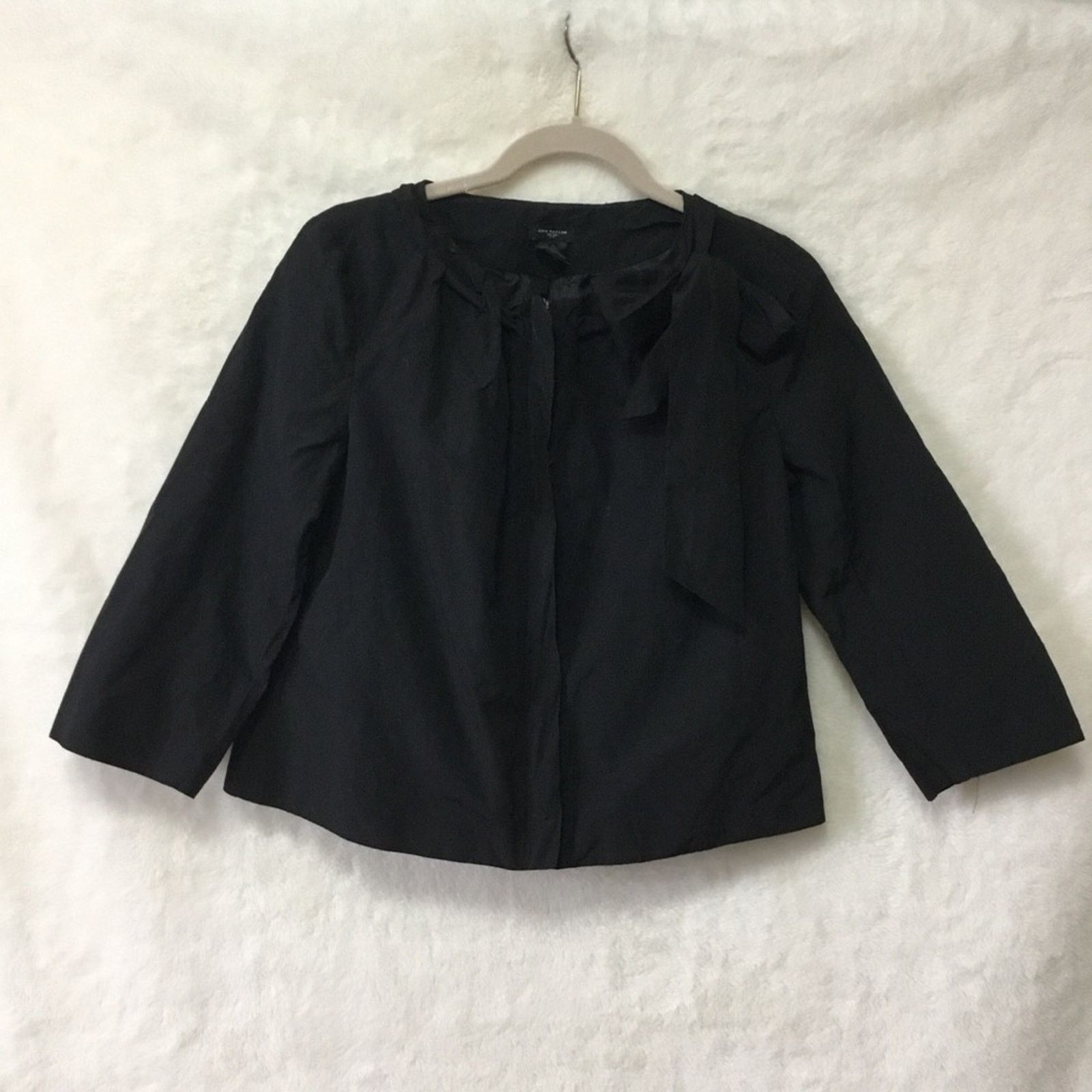 Ann Taylor Ann Taylor Black Cropped Jacket Size M / US 6-8 / IT 42-44 - 1 Thumbnail