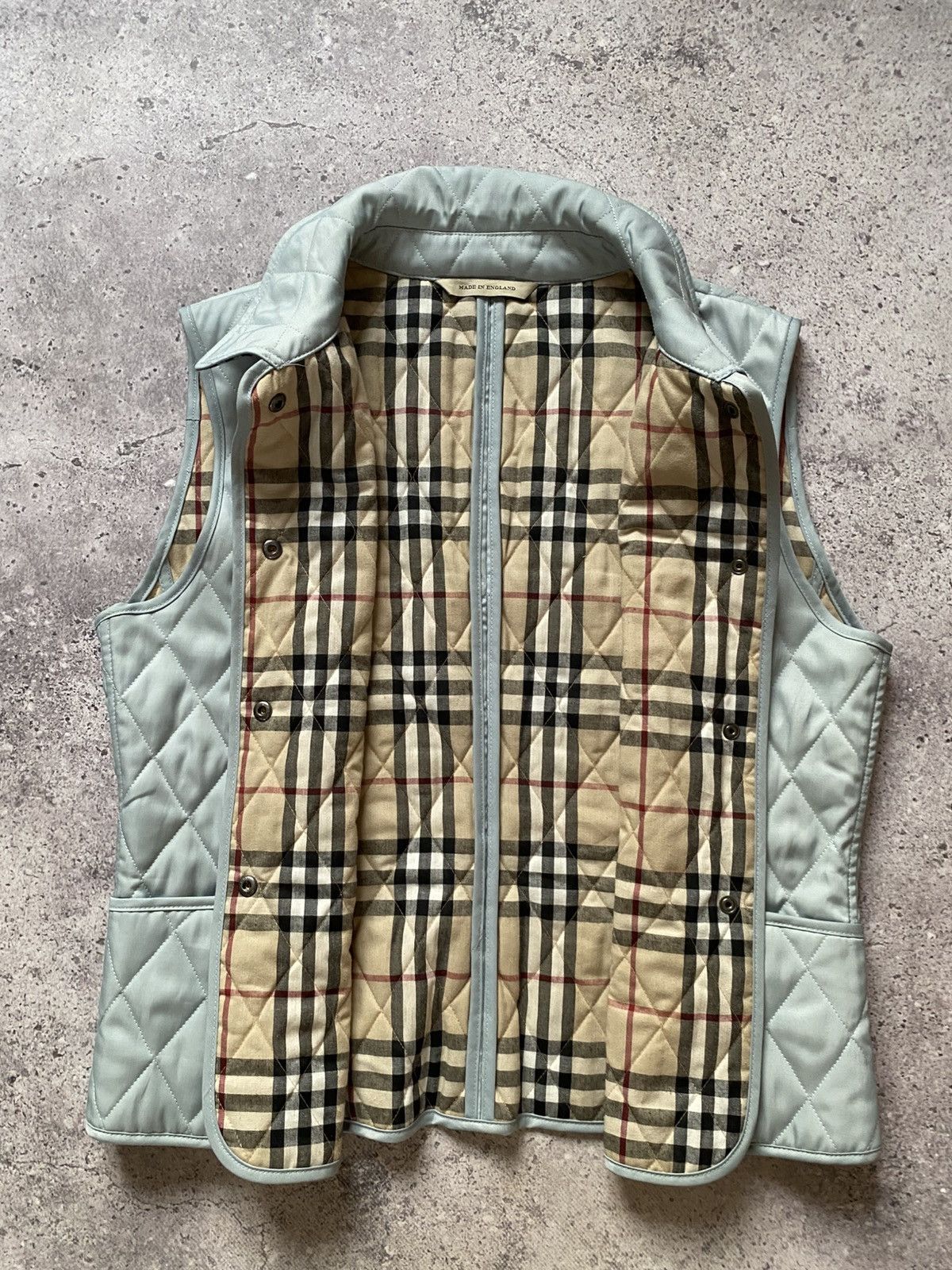Burberry Vintage Burberry London Quilted Vest Women's Size Xs Luxury Size XS / US 0-2 / IT 36-38 - 3 Thumbnail