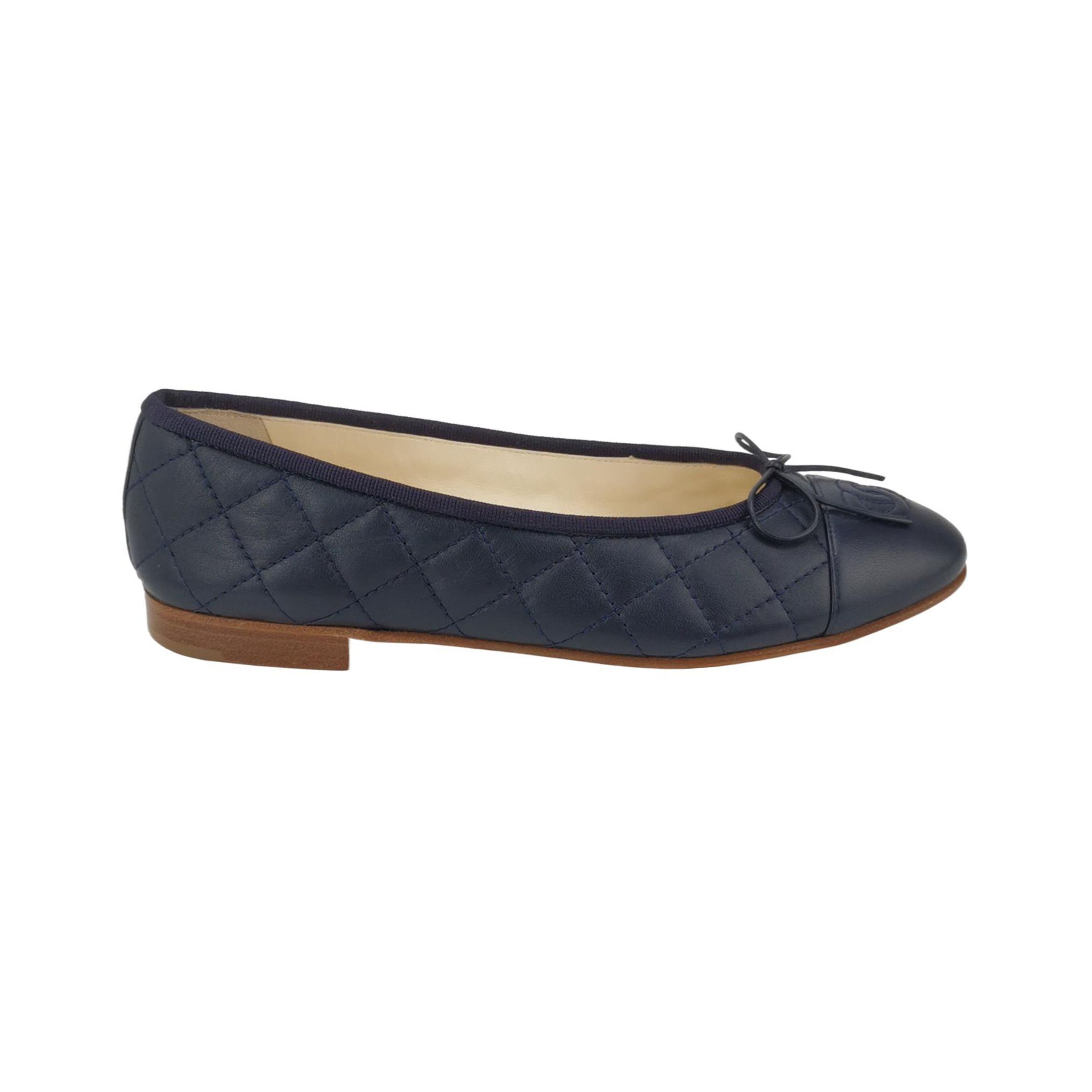 Chanel Chanel Women 6-5 Flats Size US 6.5 / IT 36.5 - 1 Thumbnail