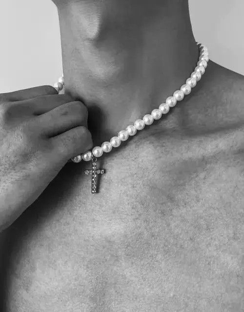 Vintage pearl chain diamonds cross HarlemBling Size ONE SIZE - 3 Thumbnail