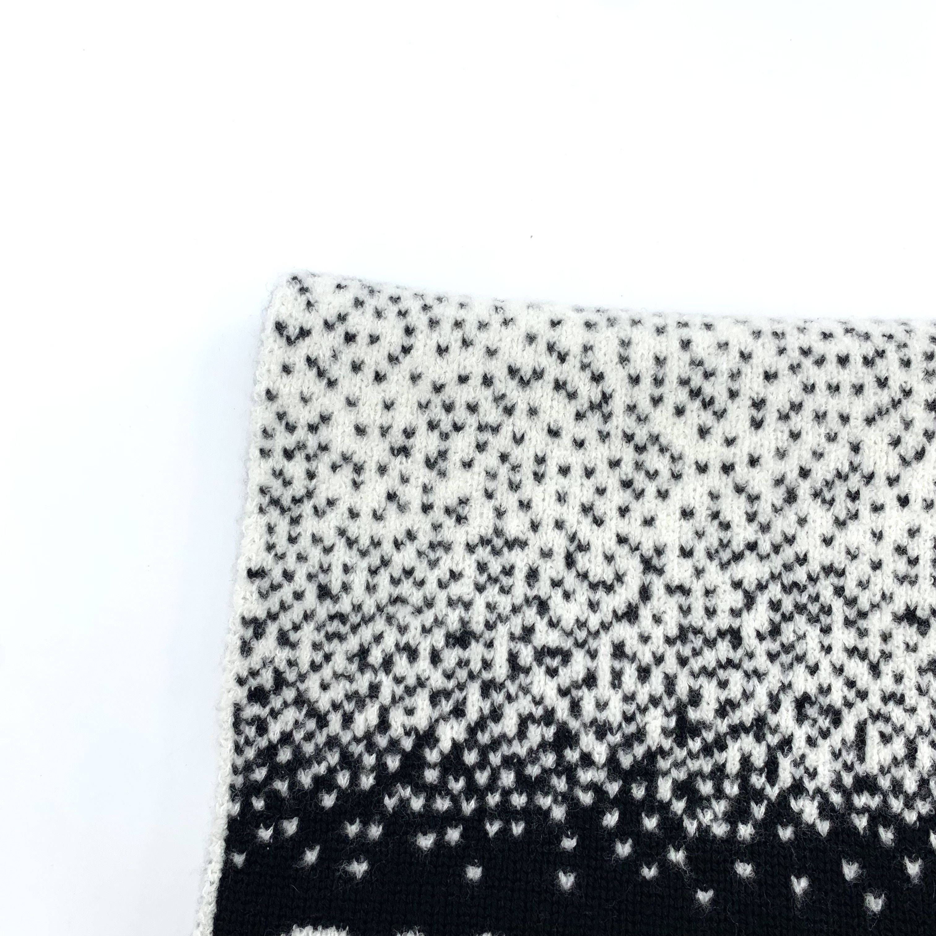 Chanel Chanel Logo Intarsia Cashmere Scarf 185.2×30.7cm Size ONE SIZE - 3 Thumbnail