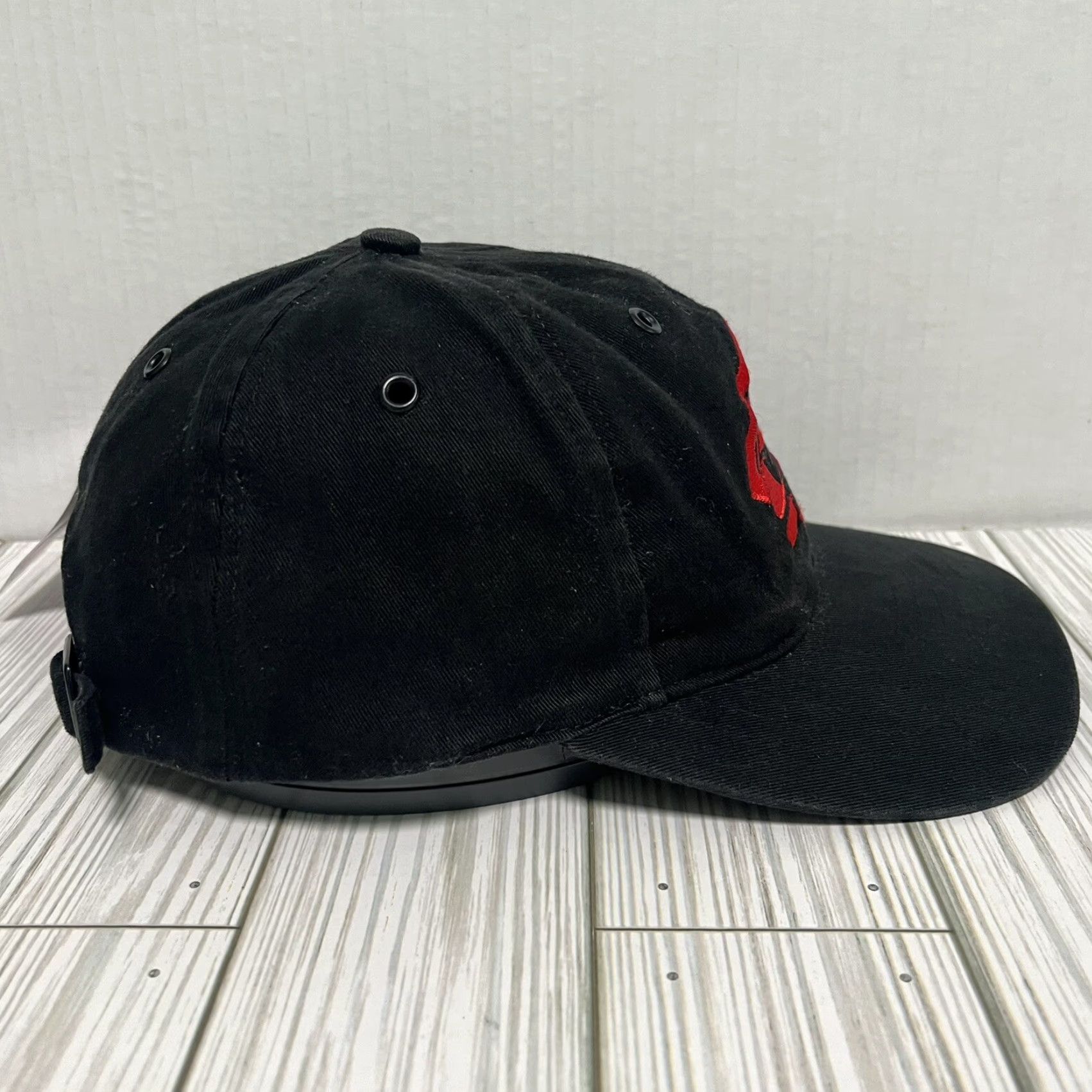 Marlboro VINTAGE Marlboro Hat Cap Strap Back Unlimited Gear Deadstock Black Red Cigarette Men One Size Adjustable Baseball Cap 90s Retro USA Mens Size ONE SIZE - 6 Thumbnail