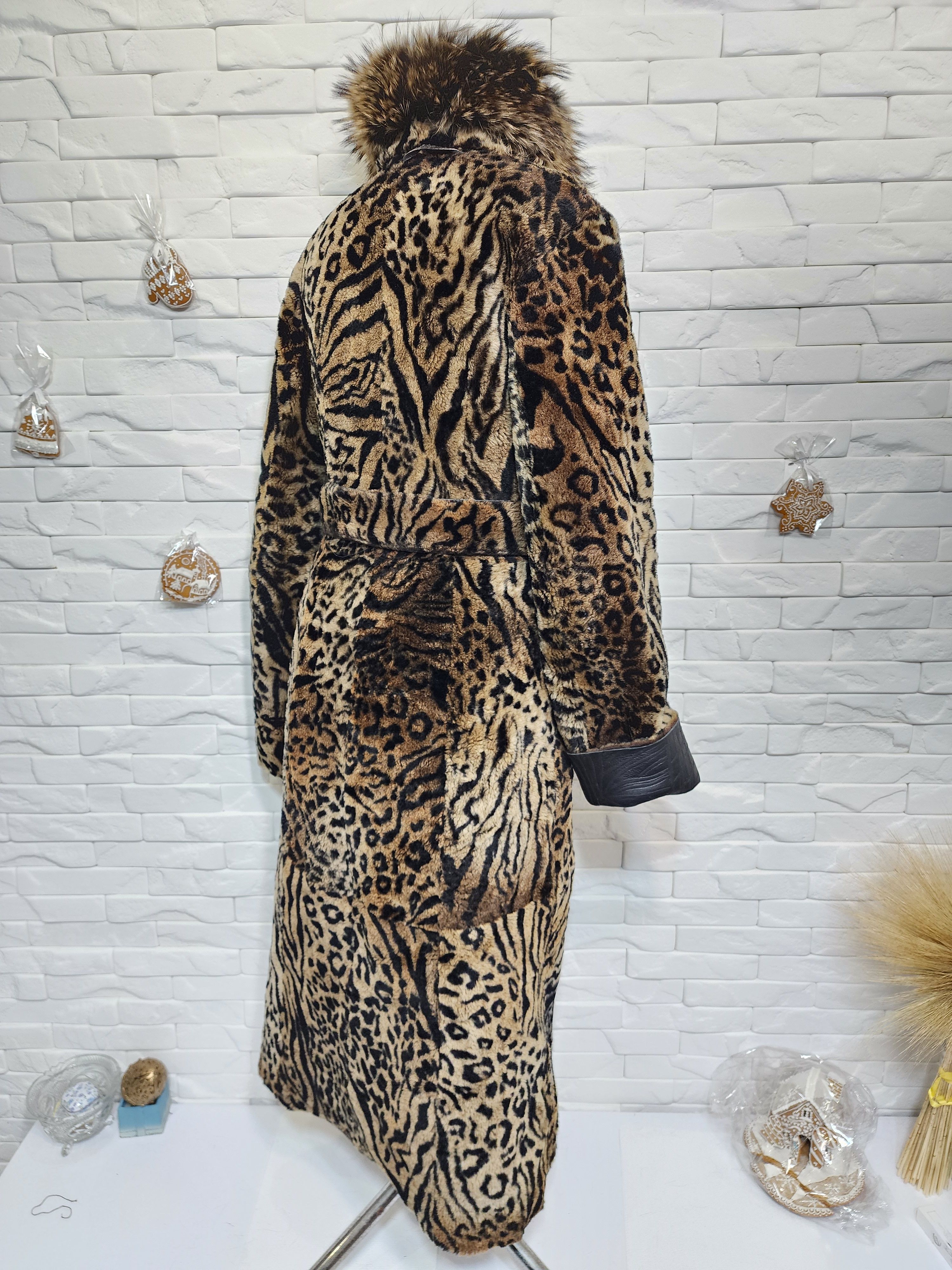 Furla Reversible Brown Sheepskin Coat: Genuine Fur, Button Closure Size M / US 6-8 / IT 42-44 - 5 Thumbnail