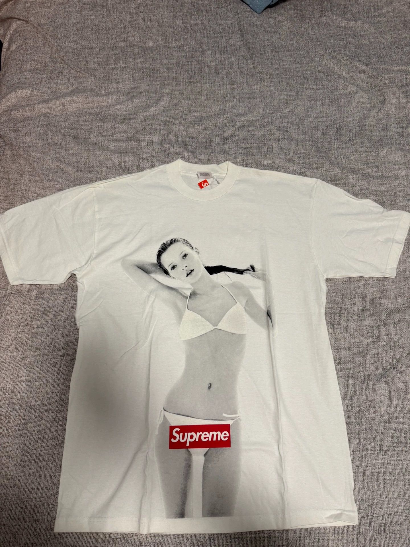 Supreme Supreme 04 Kate Moss 10th Anniv Box Logo Tee L NM Size US L / EU 52-54 / 3 - 1 Thumbnail