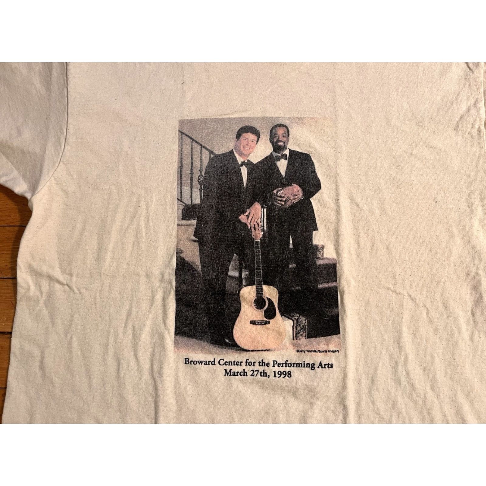Delta VINTAGE Broward Center For Performing Arts Dan Marino Shirt Men’s L White 1998 Size US L / EU 52-54 / 3 - 3 Thumbnail