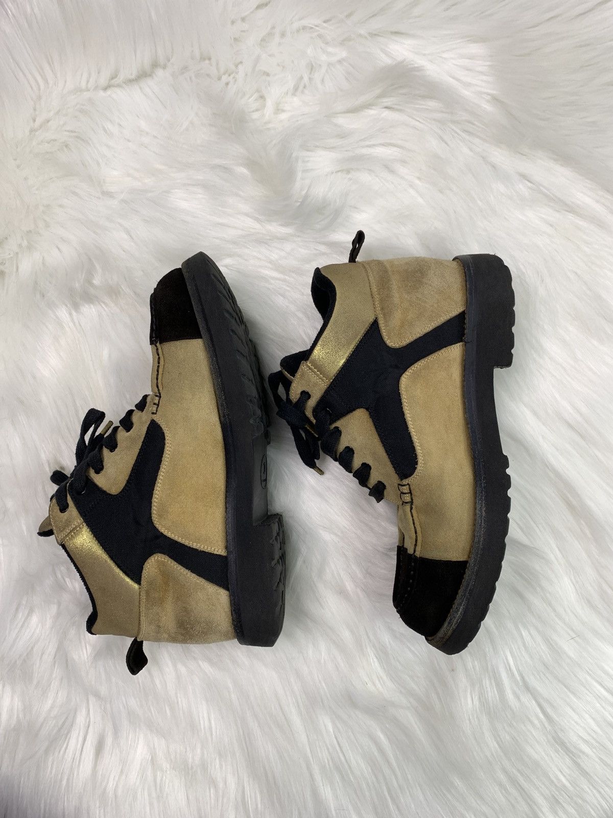 Chanel Chanel Vintage CC Logo Suede Hiking Boots 37/38 Size Size US 7 / IT 37 - 3 Thumbnail