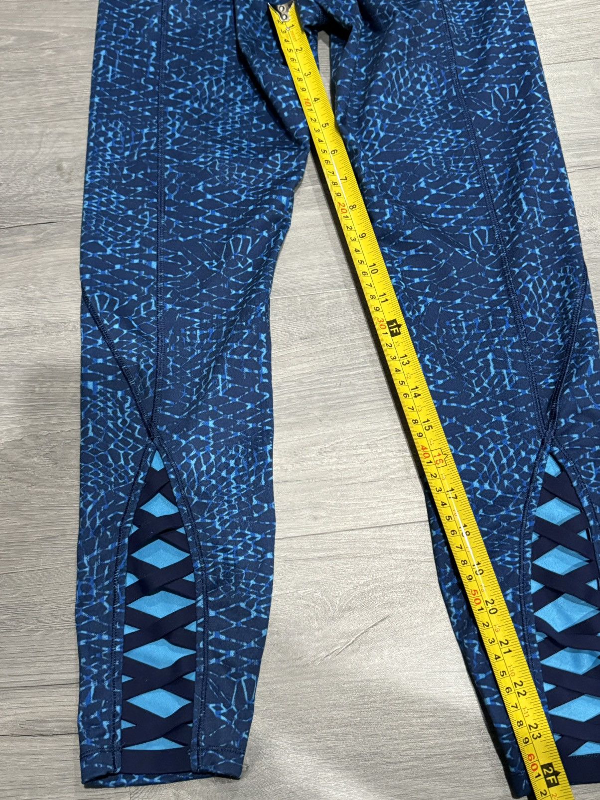 Lululemon Lululemon Pure Practice Legging Blue Size 28" / US 6 / IT 42 - 3 Thumbnail