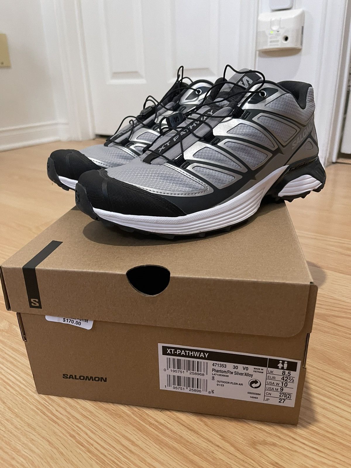 image of Salomon Xt Pathway Size 9Us Shoes in Silver, Men's