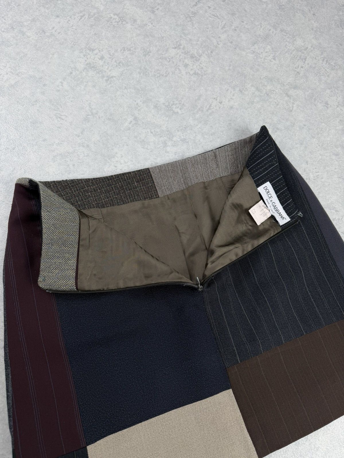 Dolce & Gabbana Vintage Dolce & Gabbana Patchwork Mini Skirt IT42 Size 28" / US 6 / IT 42 - 8 Thumbnail
