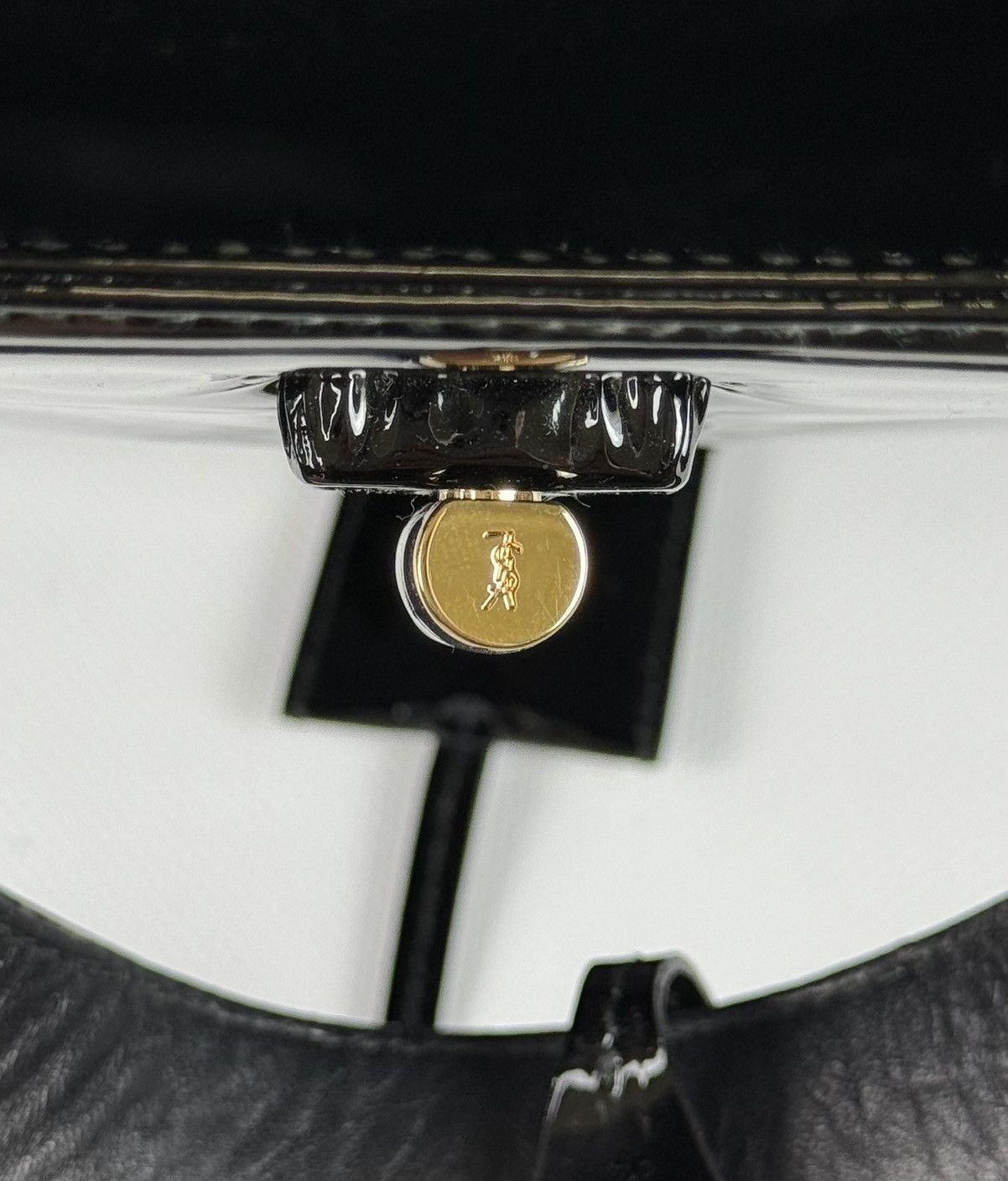 Yves Saint Laurent Yves Saint Laurent Black Patent Leather Uptown Satchel Bag Size ONE SIZE - 16 Thumbnail