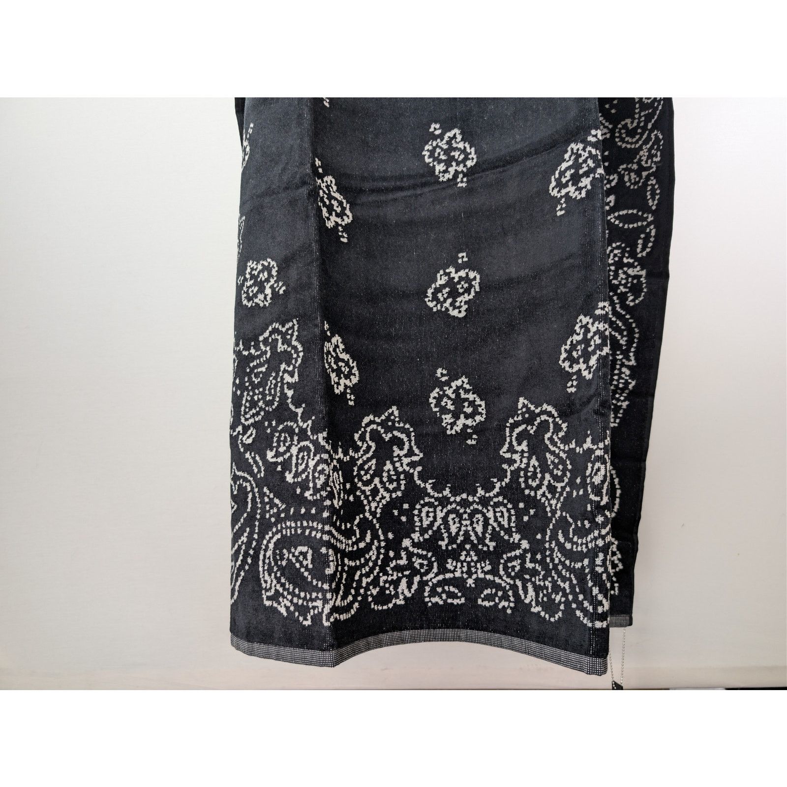 Amiri o1rshd1 Size: OS / Q:3 / bandana cotton towel in Black/White Size ONE SIZE - 6 Thumbnail