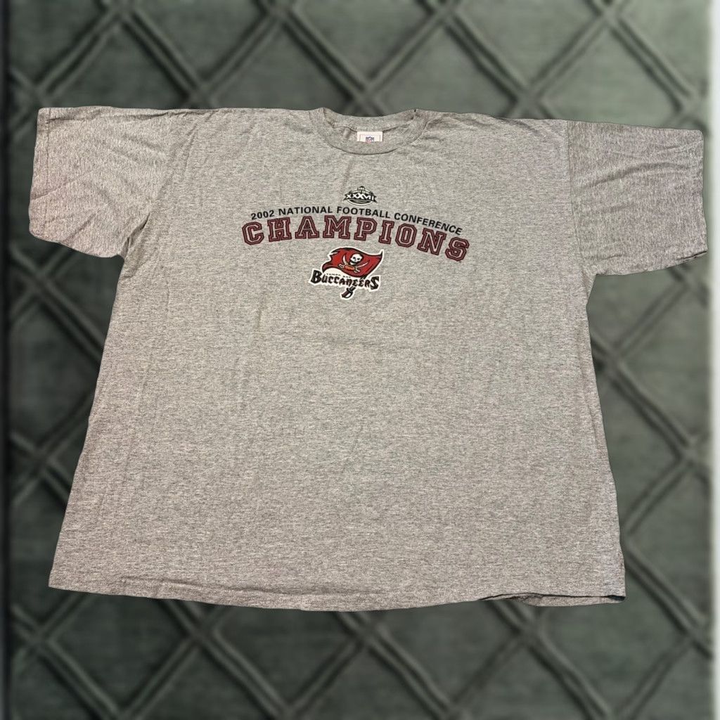 NFL VINTAGE Tampa Bay Buccaneers Super Bowl XXXVII Champs 2003 NFL T-Shirt 2XL Men's Gray Shirts Size US XXL / EU 58 / 5 - 1 Thumbnail