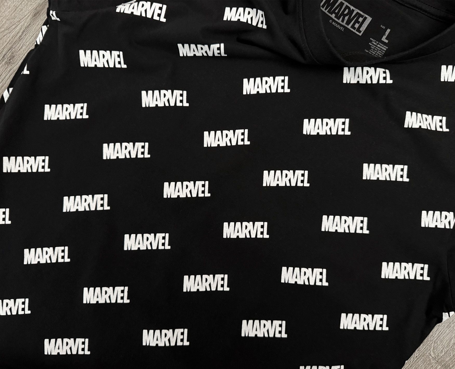 Marvel Comics MARVEL Limited Edition Logo Repeat Tee from Japan Size US L / EU 52-54 / 3 - 4 Thumbnail