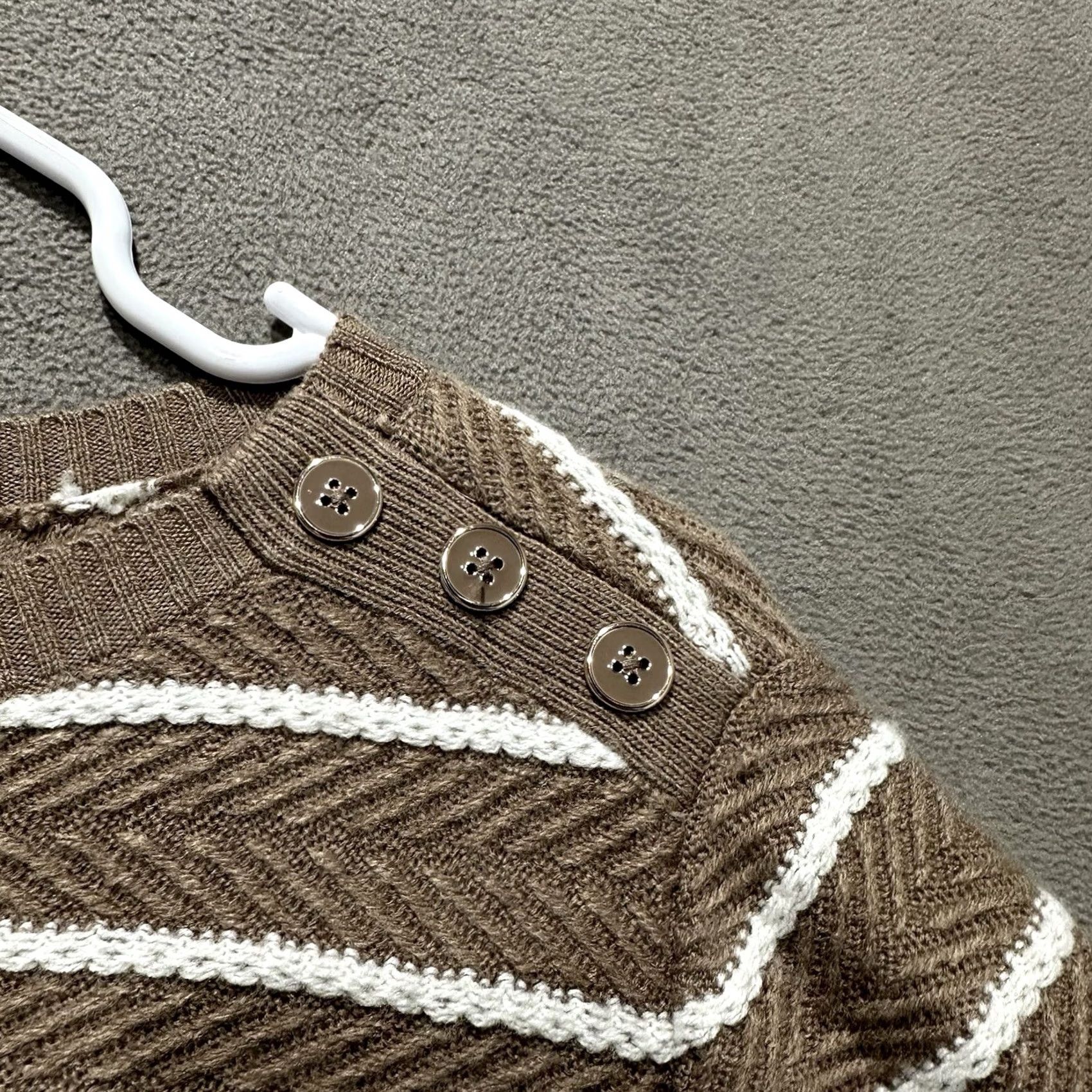 Croft & Barrow Croft & Barrow Sweater Womens L Brown White Striped 3/4 Sleeve Round Neck EUC Size L / US 10 / IT 46 - 3 Thumbnail