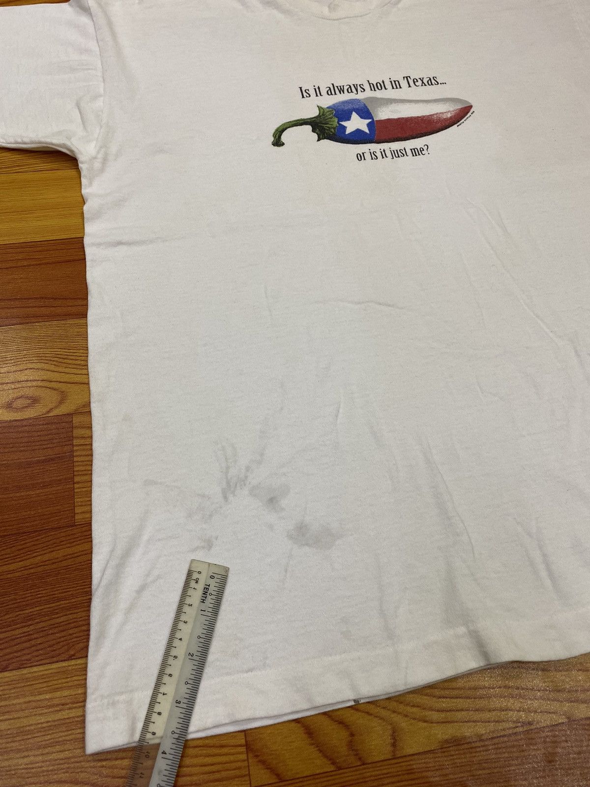 Vintage Vintage Is it always hot in Texas Tee Size US L / EU 52-54 / 3 - 6 Thumbnail