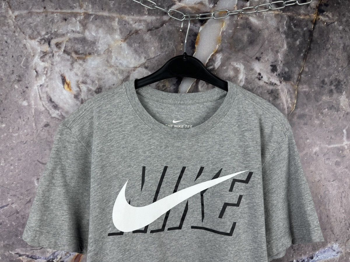 Nike Men’s Nike T-Shirt Gray Big Logo Streetwear Size XS Size US XS / EU 42 / 0 - 2 Thumbnail