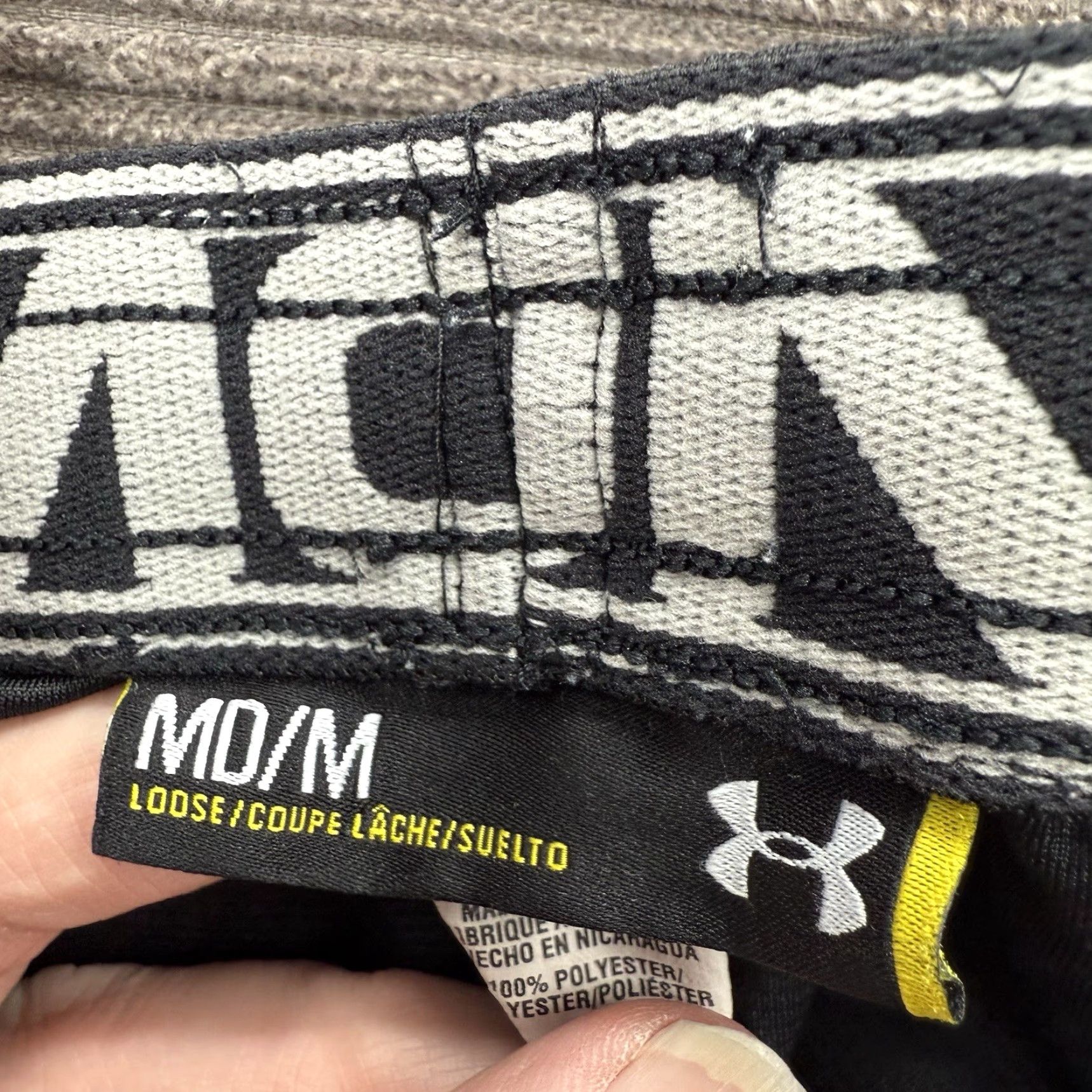 Under Armour Under Armour Shorts Men M Black Polyester Gym Training Workout Drawstring Size US 31 - 3 Thumbnail