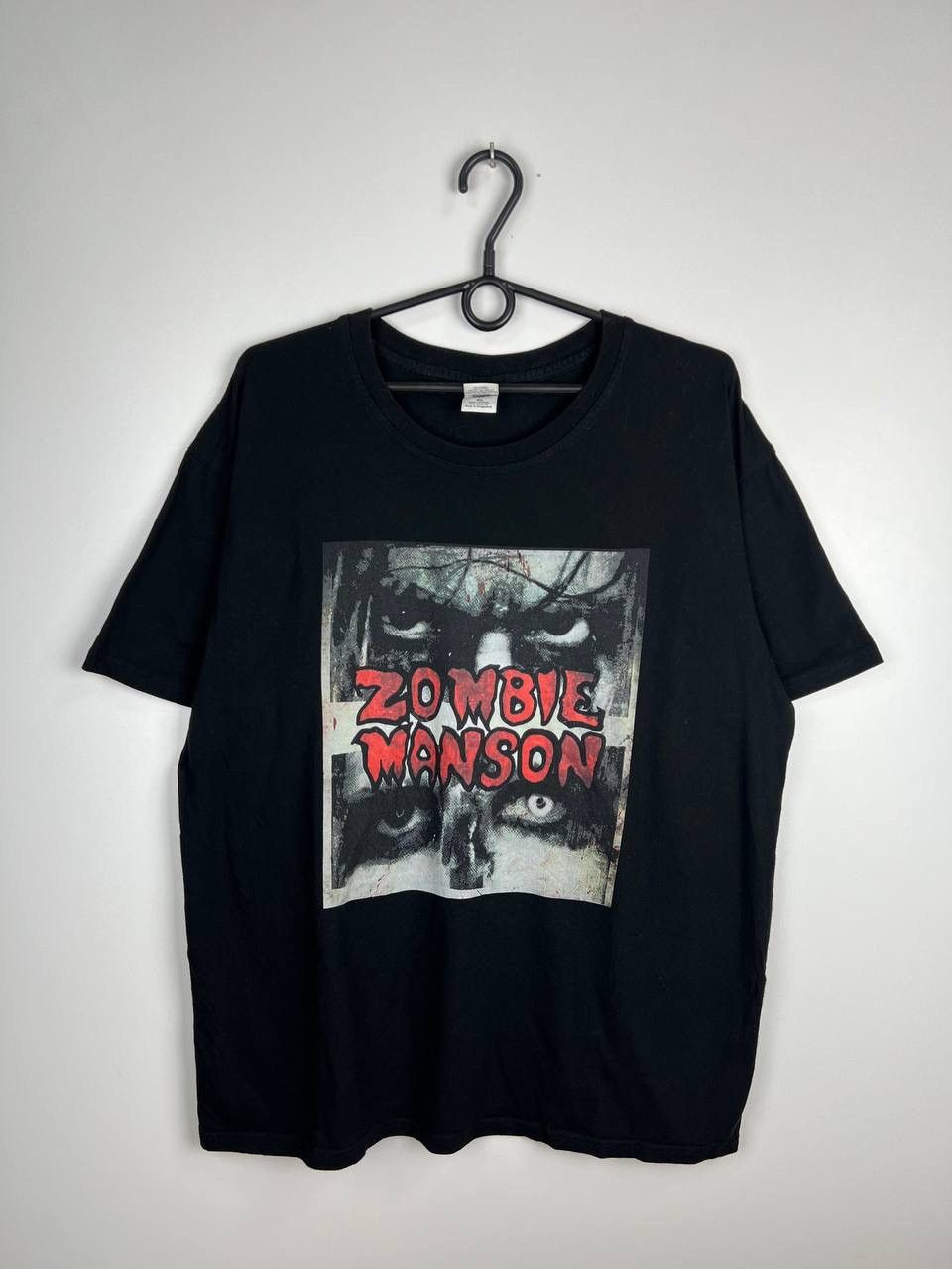 Vintage Rob Zombie Marlin Manson band t-shirts size XL Size US XL / EU 56 / 4 - 1 Thumbnail