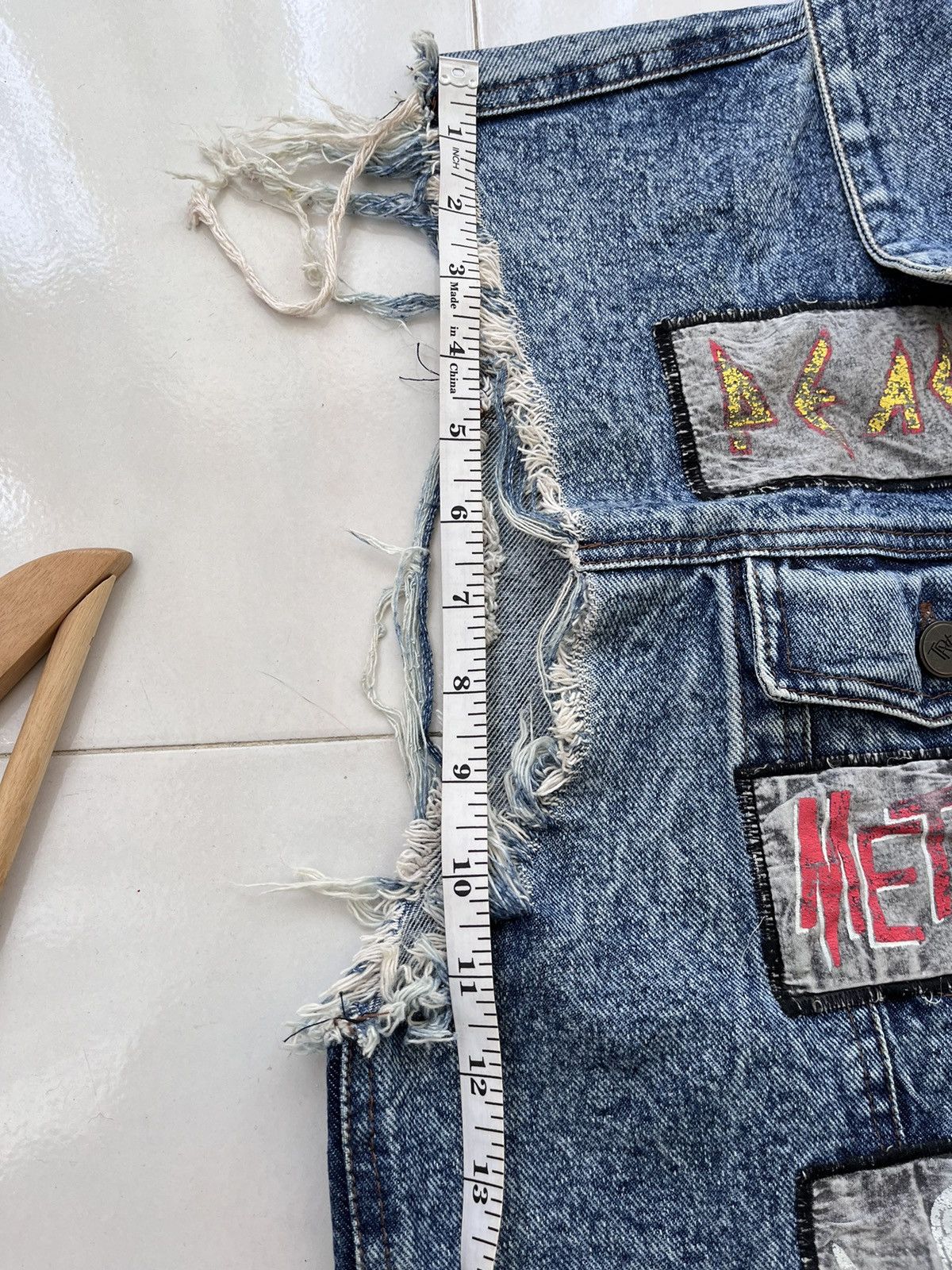 The People Vs. RARE 💎 TPVS Ragged Patches Denim Vest Size US S / EU 44-46 / 1 - 17 Thumbnail
