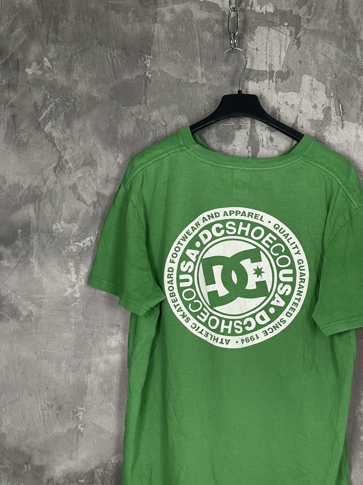 DC × Vintage DC Shoes Skateboarding Y2K Retro StyleT Shirt Size US L / EU 52-54 / 3 - 3 Thumbnail