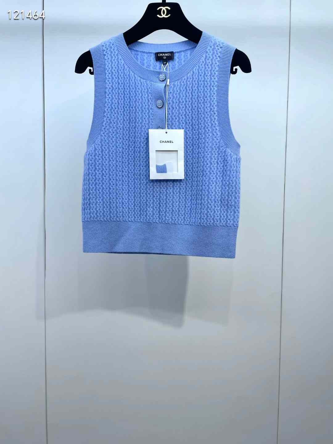 Chanel Chanel 24B Blue Knit Cashmere Vest Size XXS / US 00 / IT 34 - 1 Thumbnail
